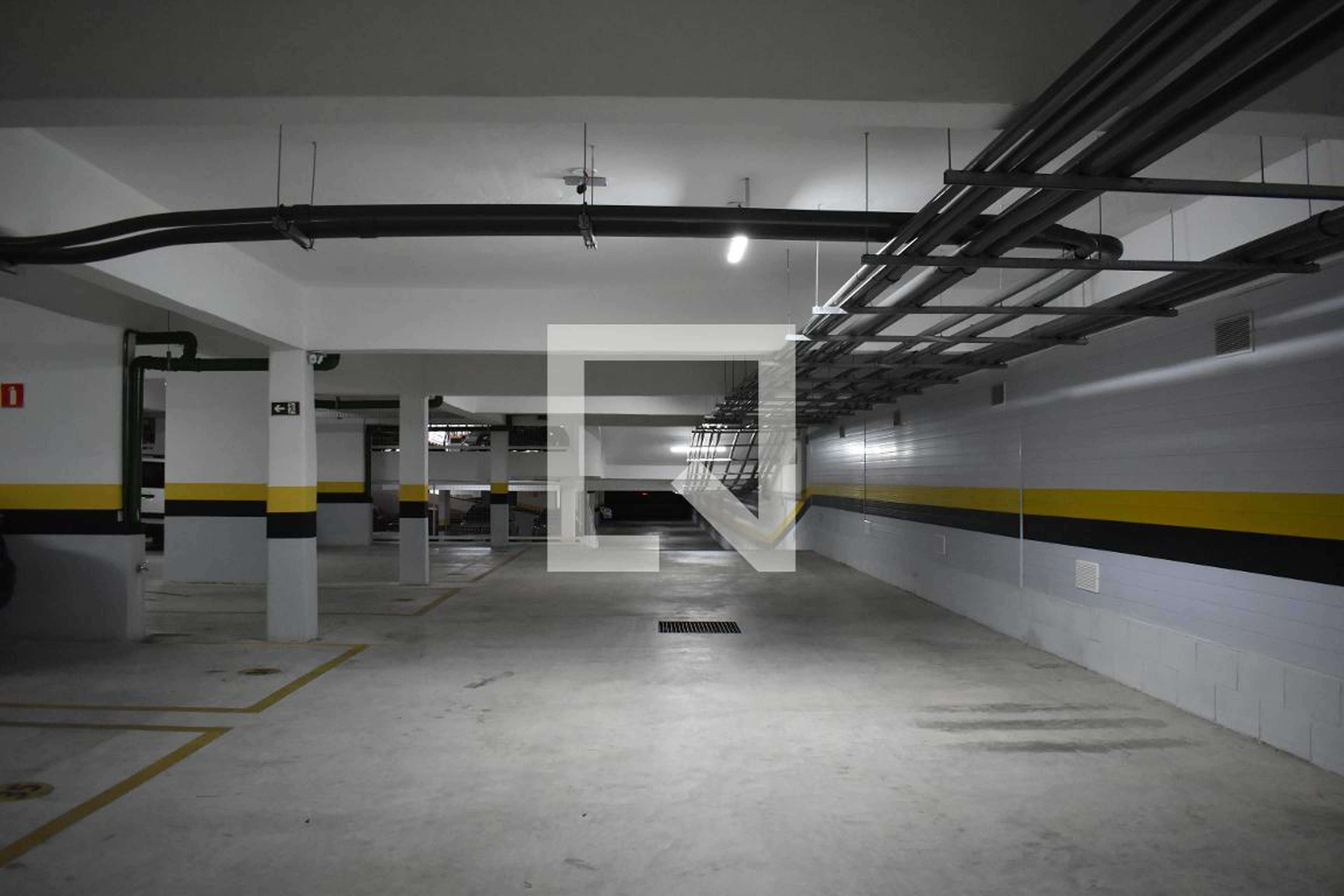 Estacionamento - Sellect Cabral