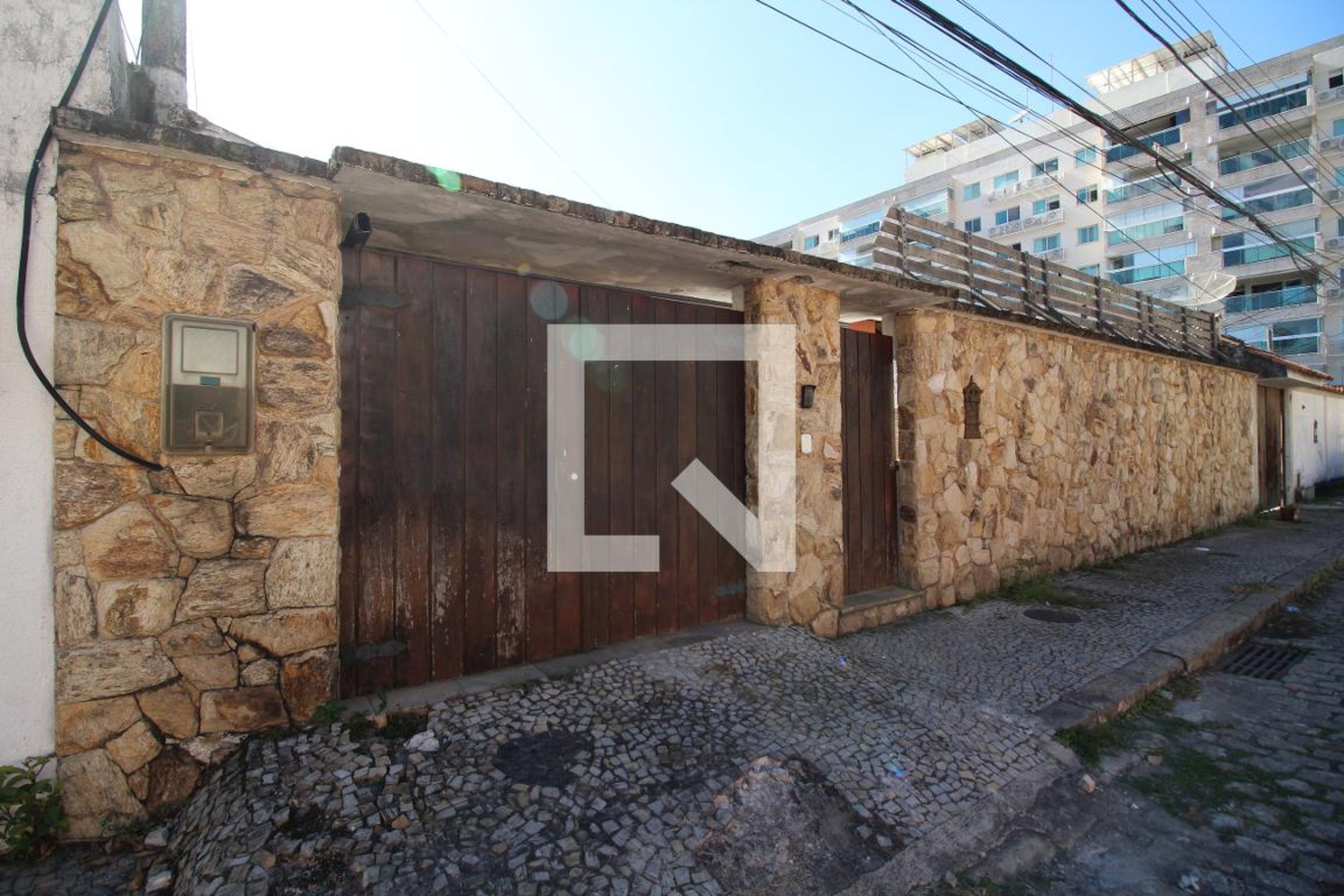 Fachada Condomínio em Rua Rio do Caçambé, 111