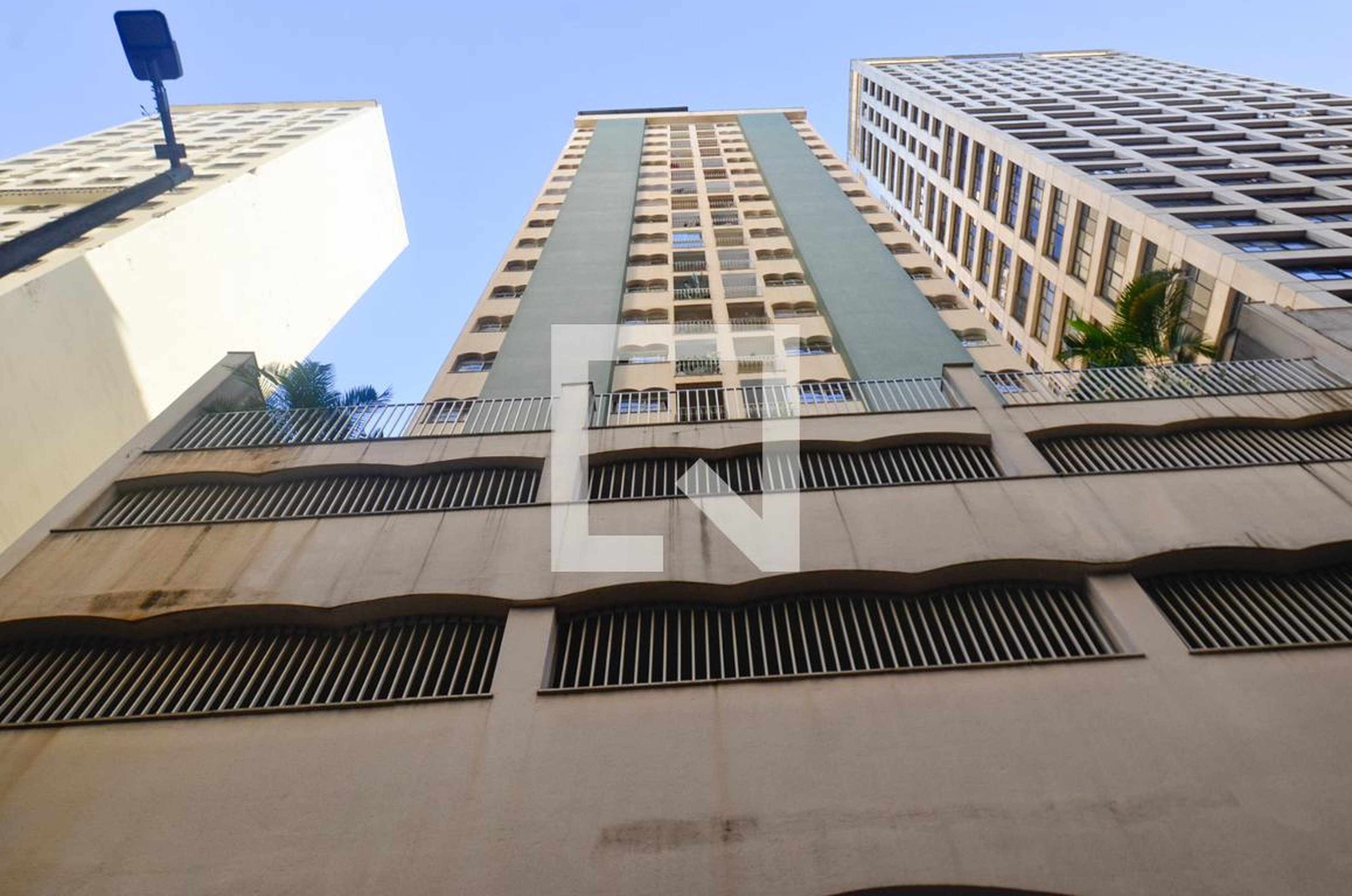 Fachada Edifício Mediterrâneo