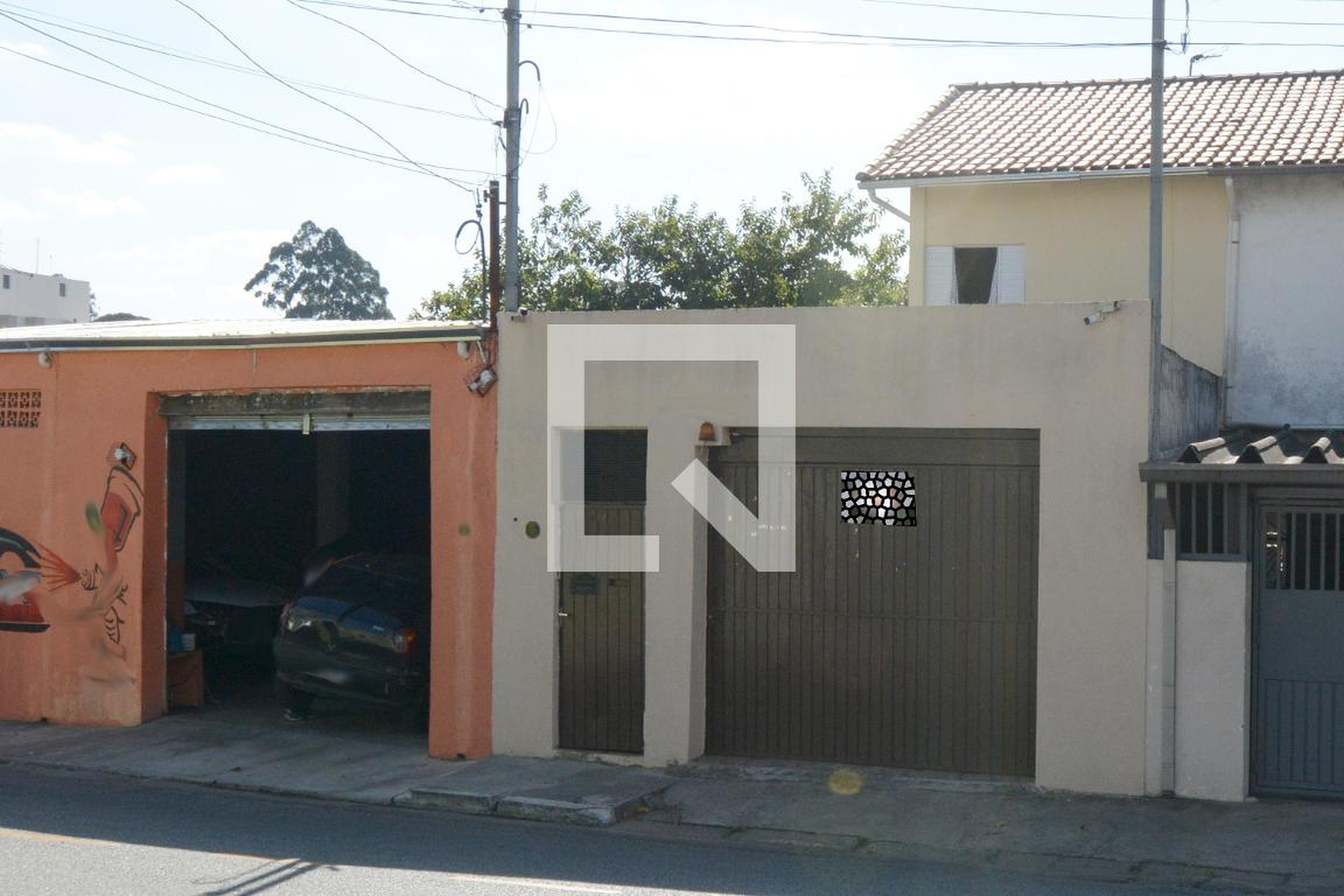 Fachada Condomínio em Rua José Neves, 923