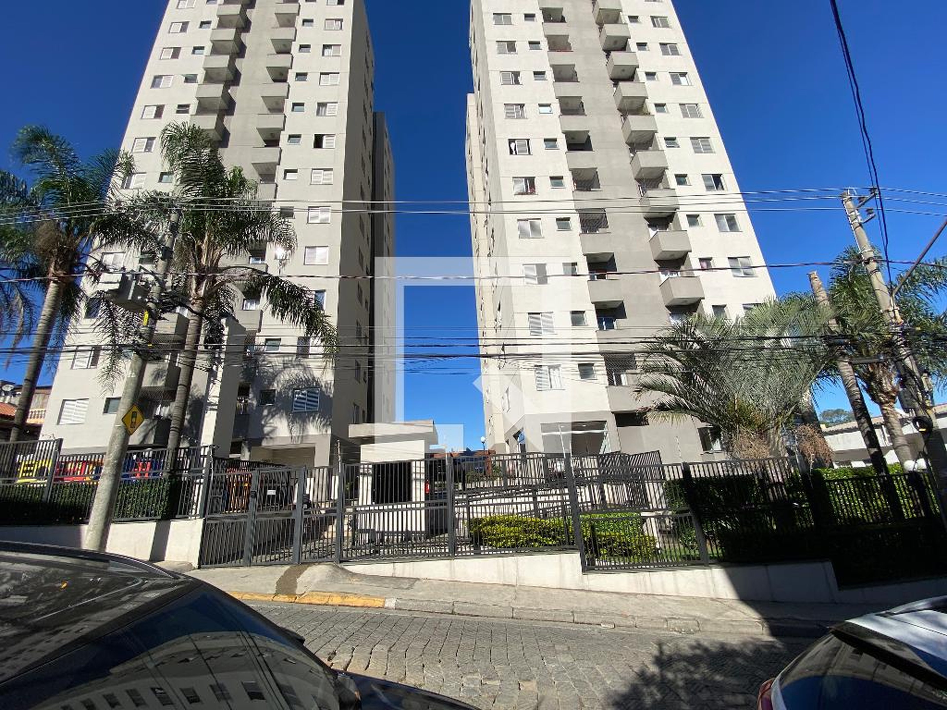 Fachada Condomínio em Rua Alcides de Oliveira, 101