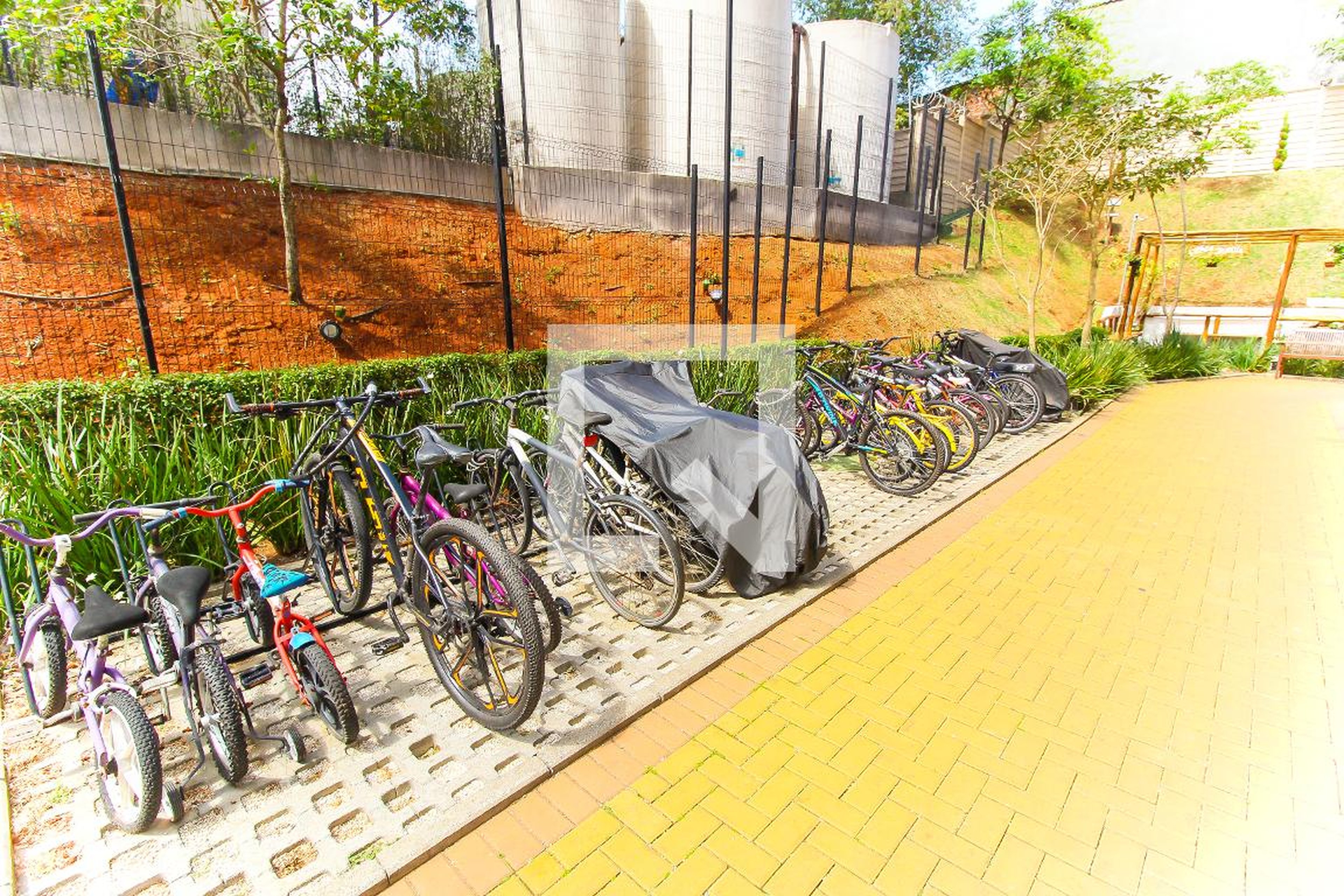 Bicicletario - Plano & Estação Itaquera