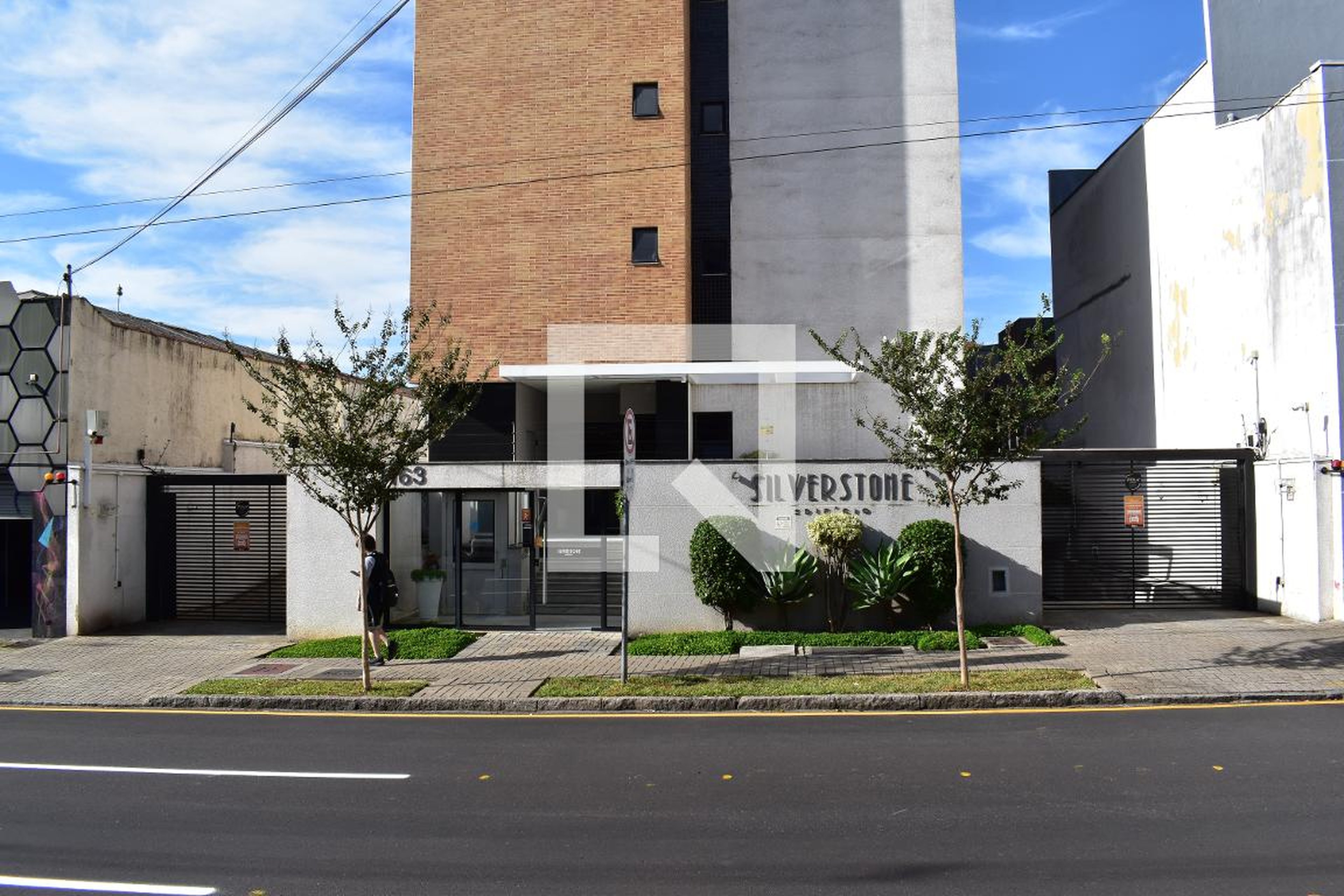 Fachada do Prédio Condomínio Silverstone