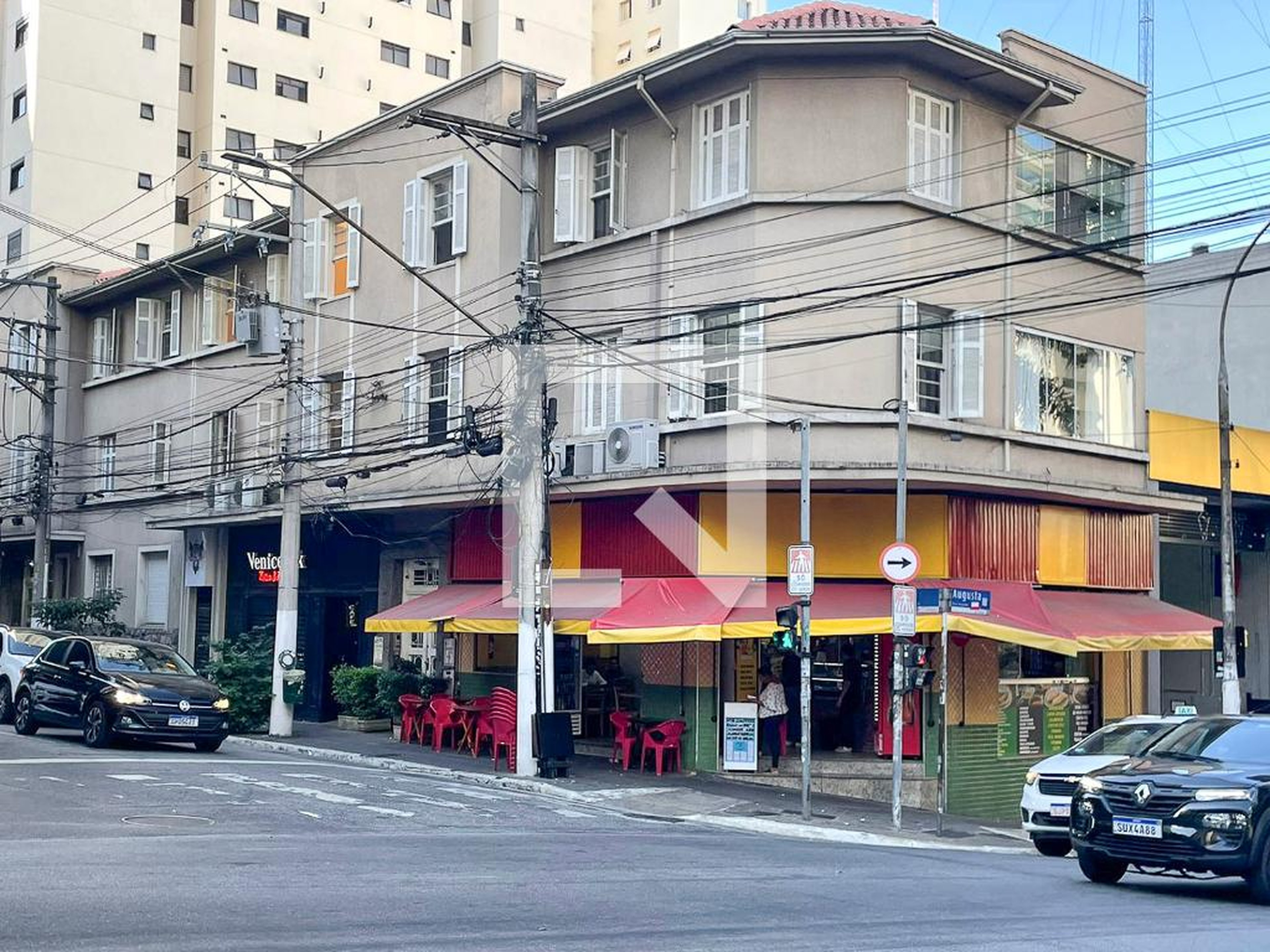 Fachada Condomínio em Alameda Jaú, 1533