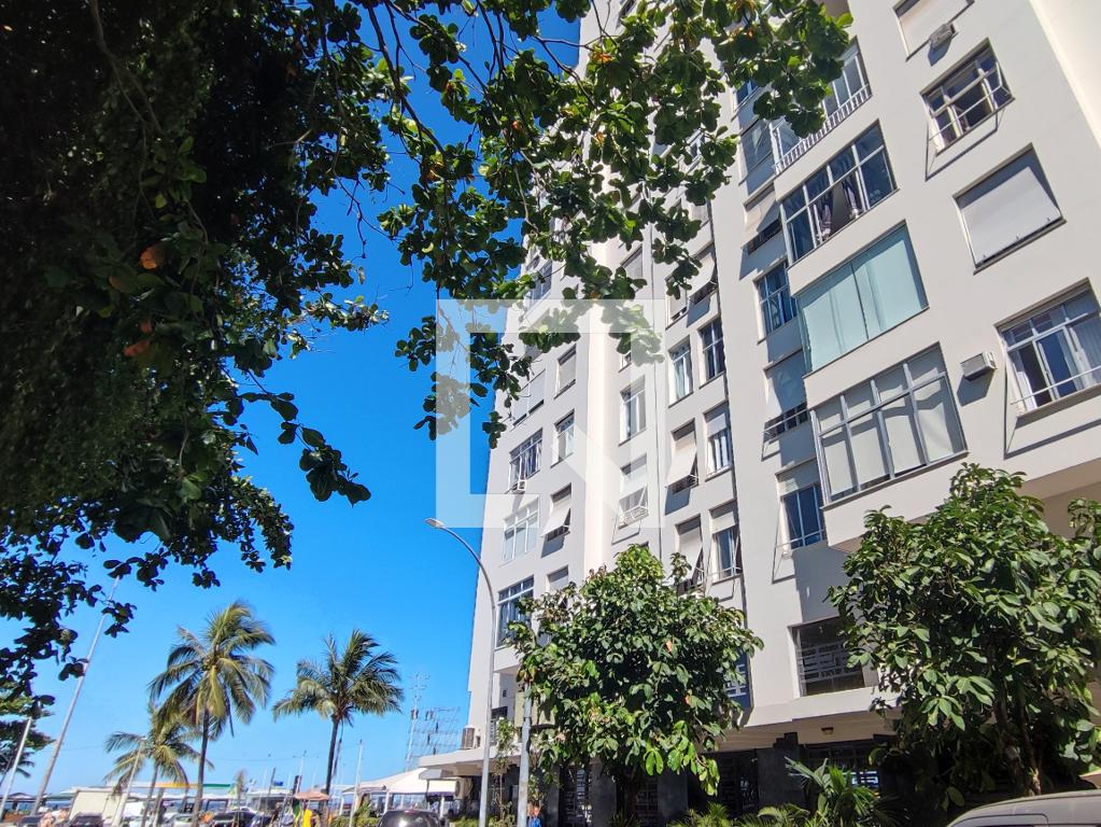 Fachada Condomínio Ribeiro Moreira