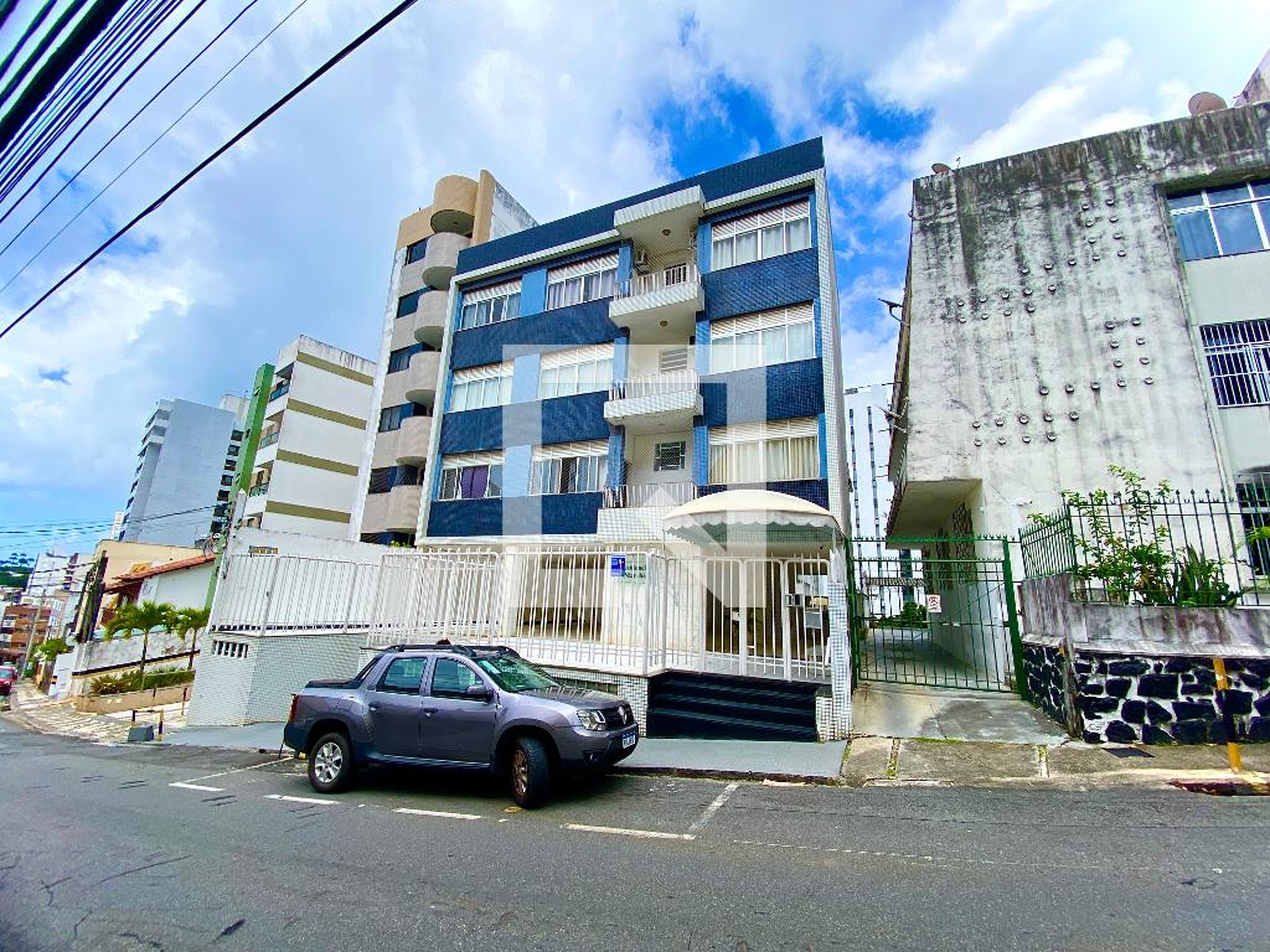 Fachada Condomínio em Rua Barão de Loreto, 152