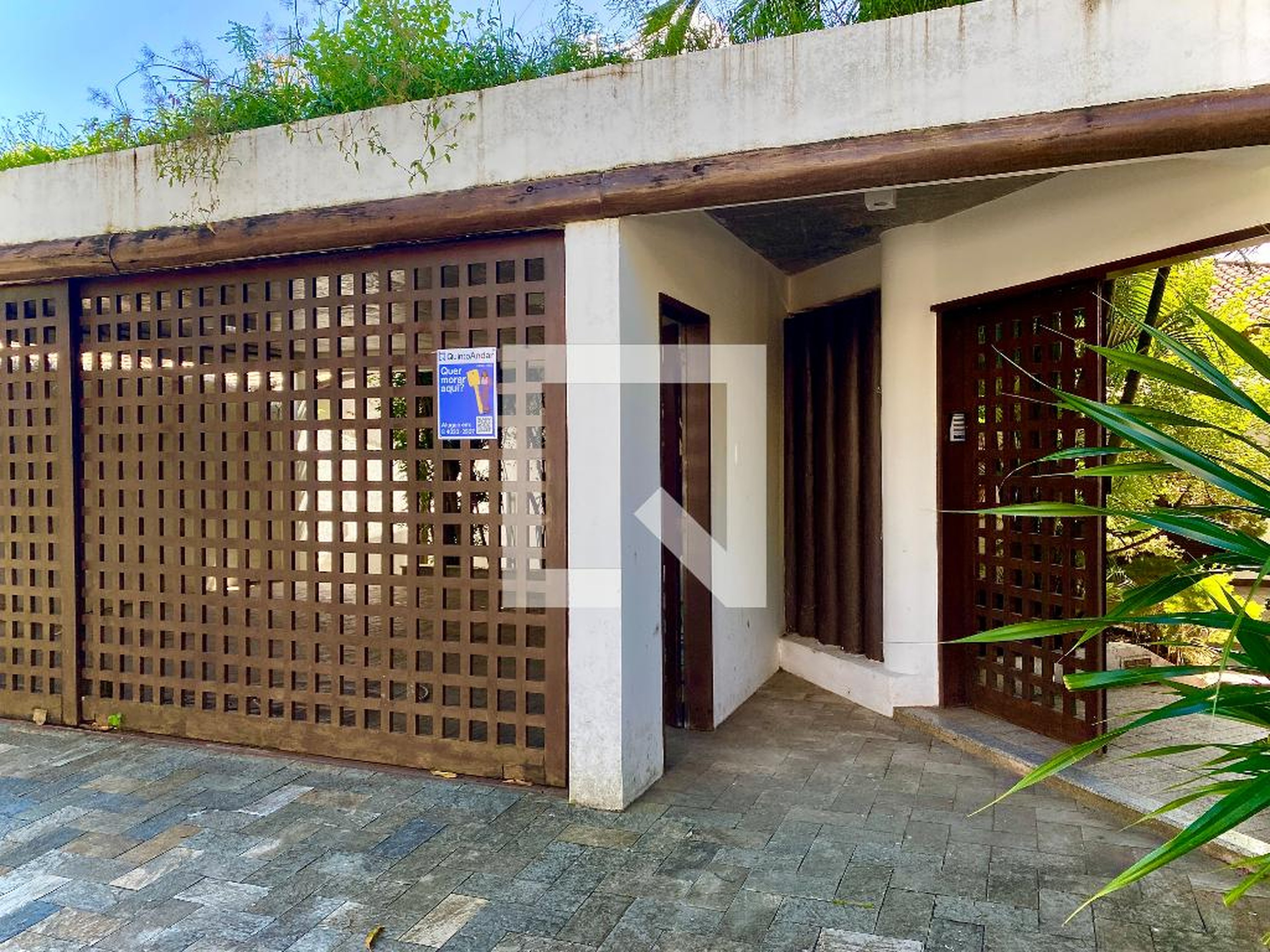 Fachada Condomínio em Rua Professor Basílio Catalá Castro, 35