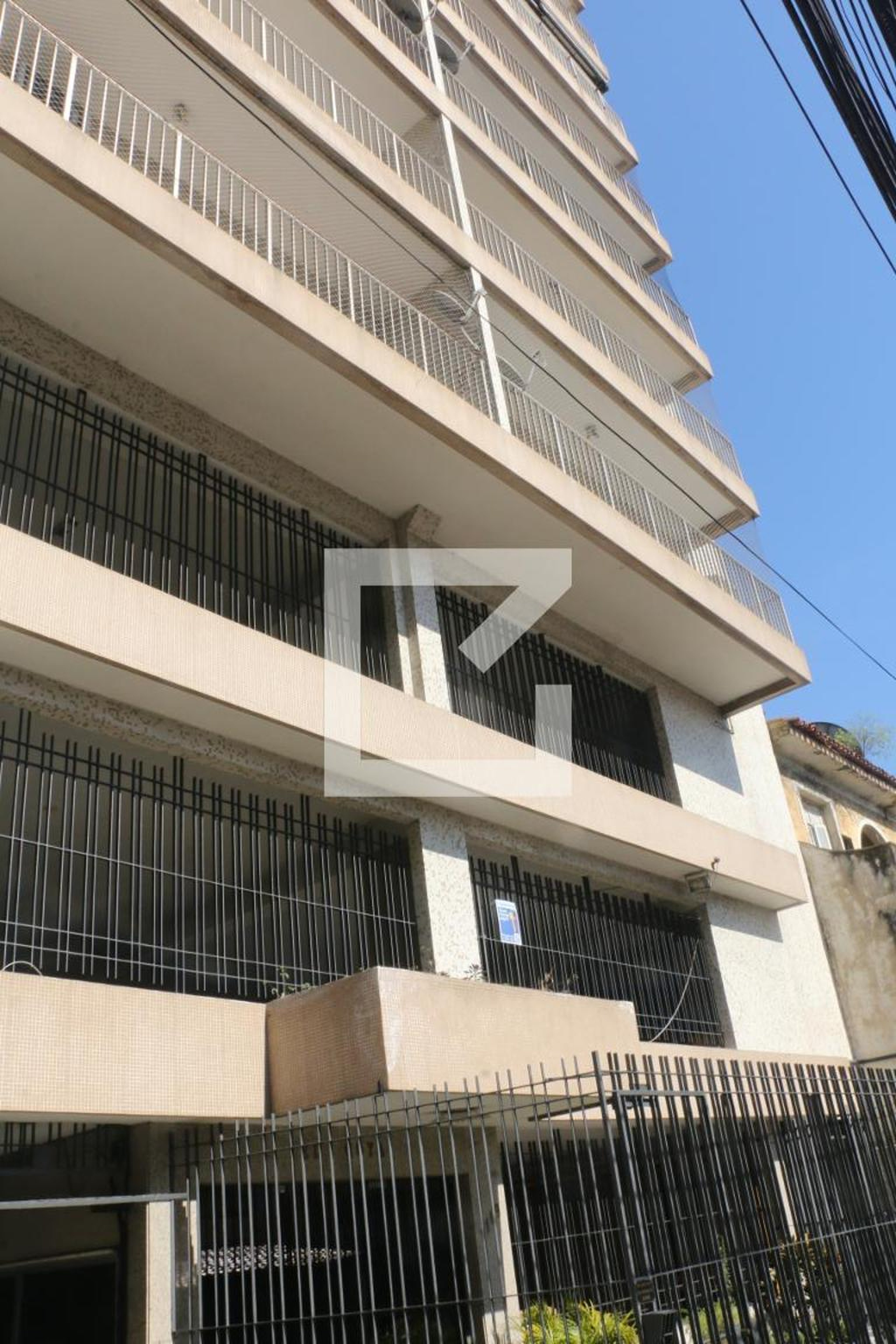 Fachada Condomínio em Rua Comendador Francisco Baroni, 1169