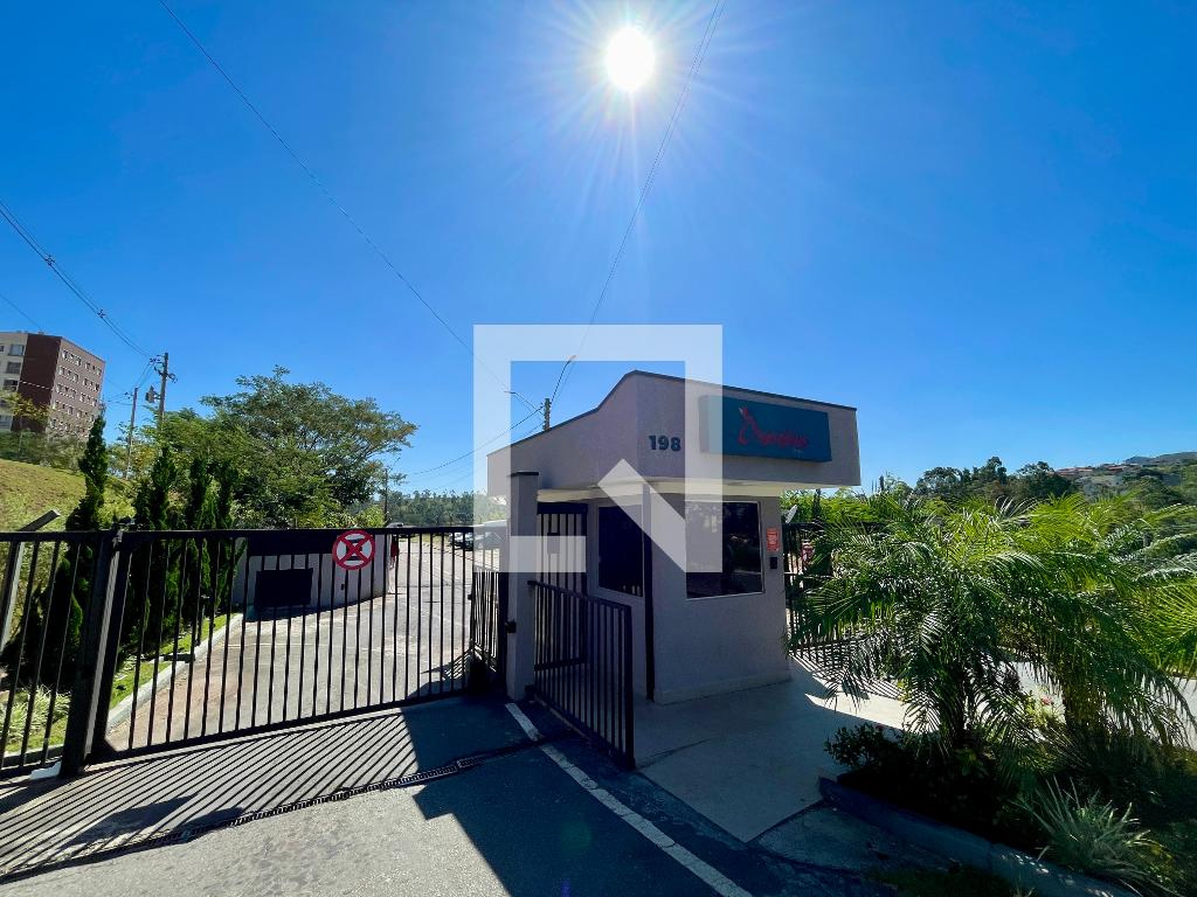 Fachada do Condomínio Condomínio Orquídea Park