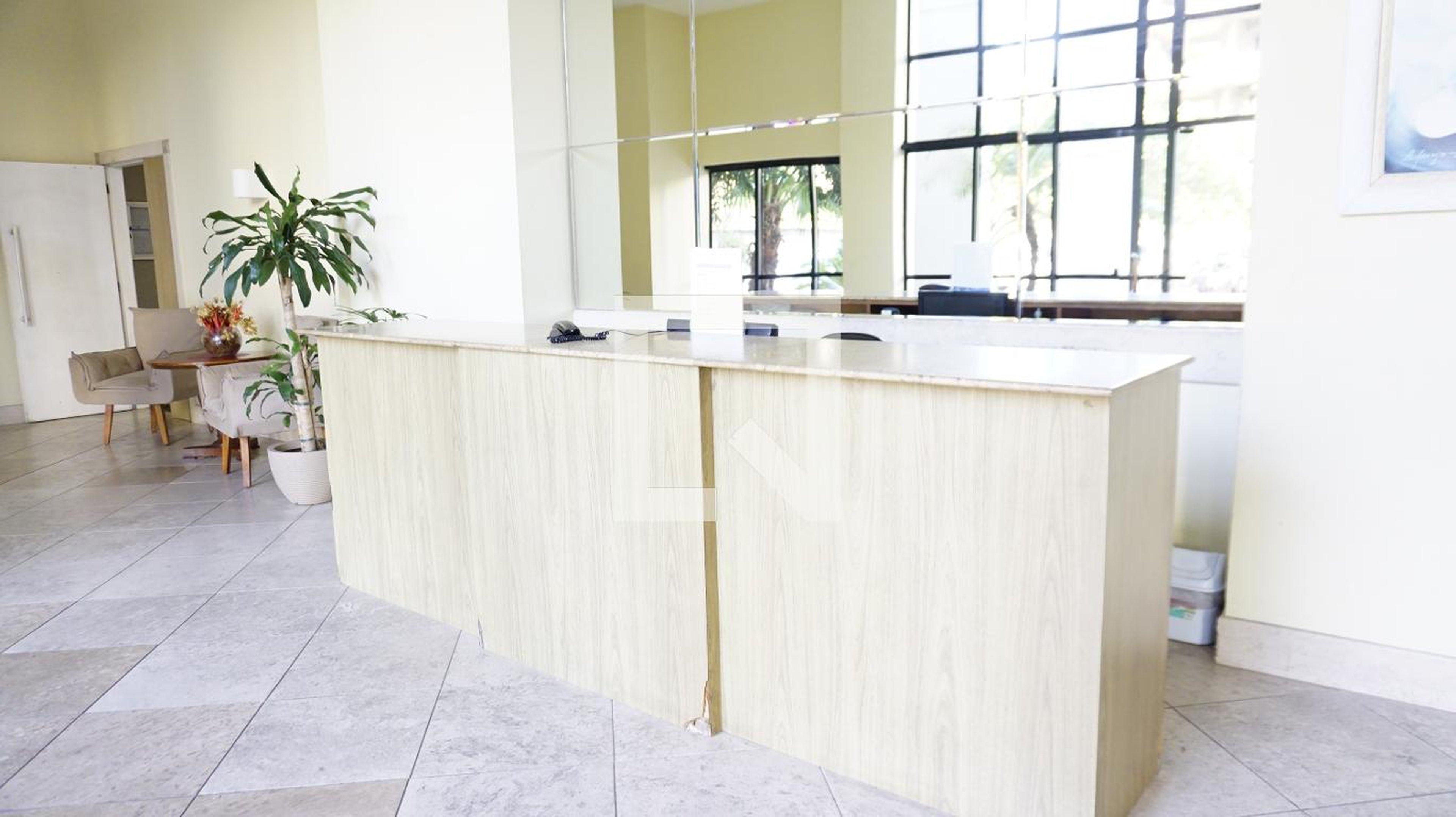 hall Condomínio em Estrada Santa Maura, 10000