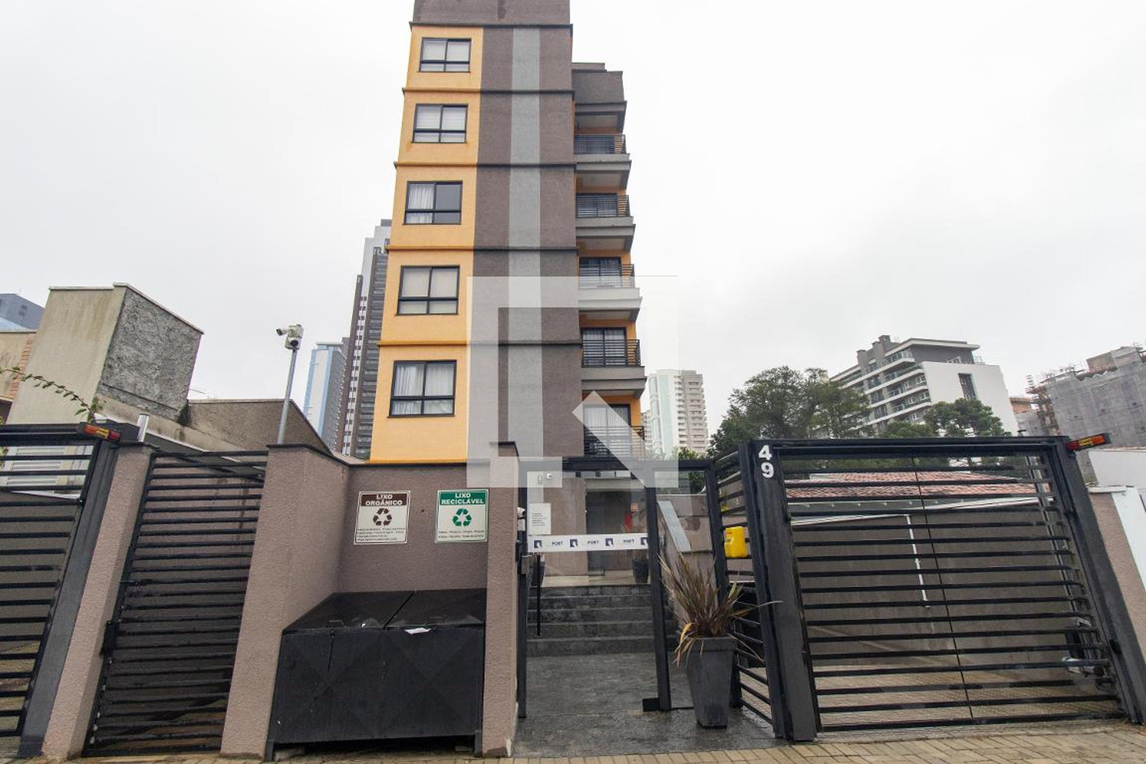 Fachada do Condomínio Condomínio One Ecoville