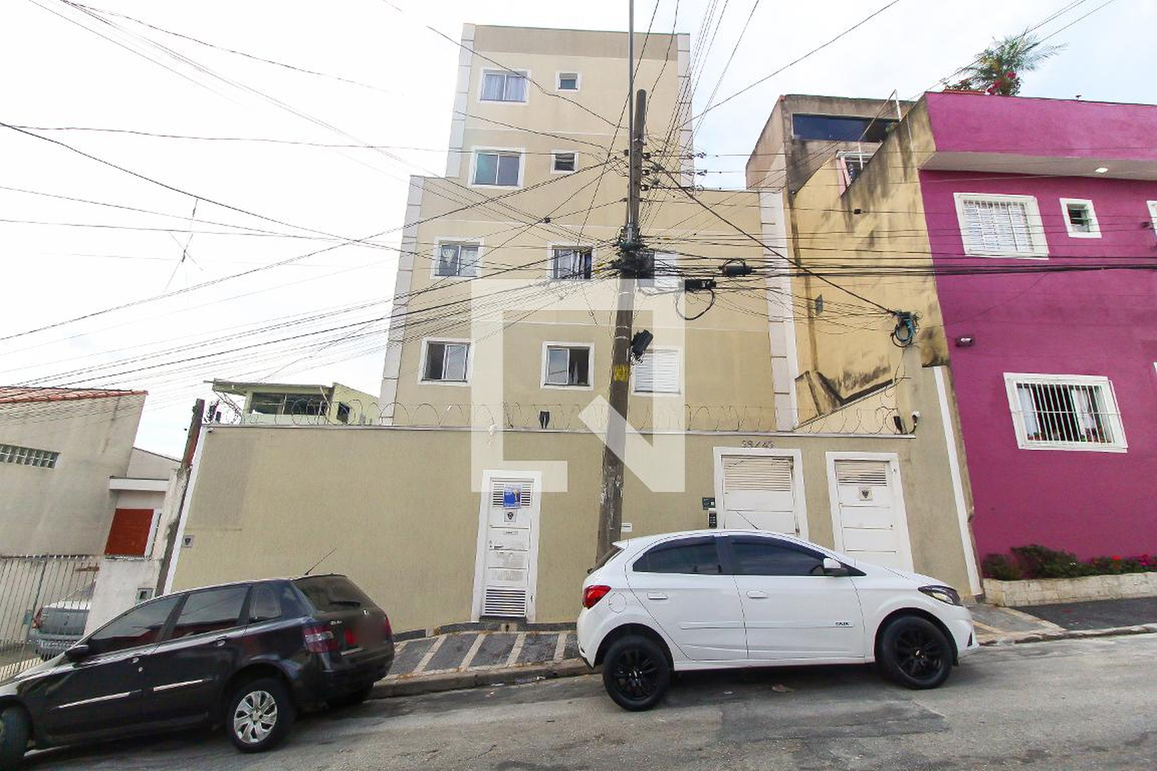 Fachada Condomínio em Rua Luís Alberto Leite Mascarenhas, 43