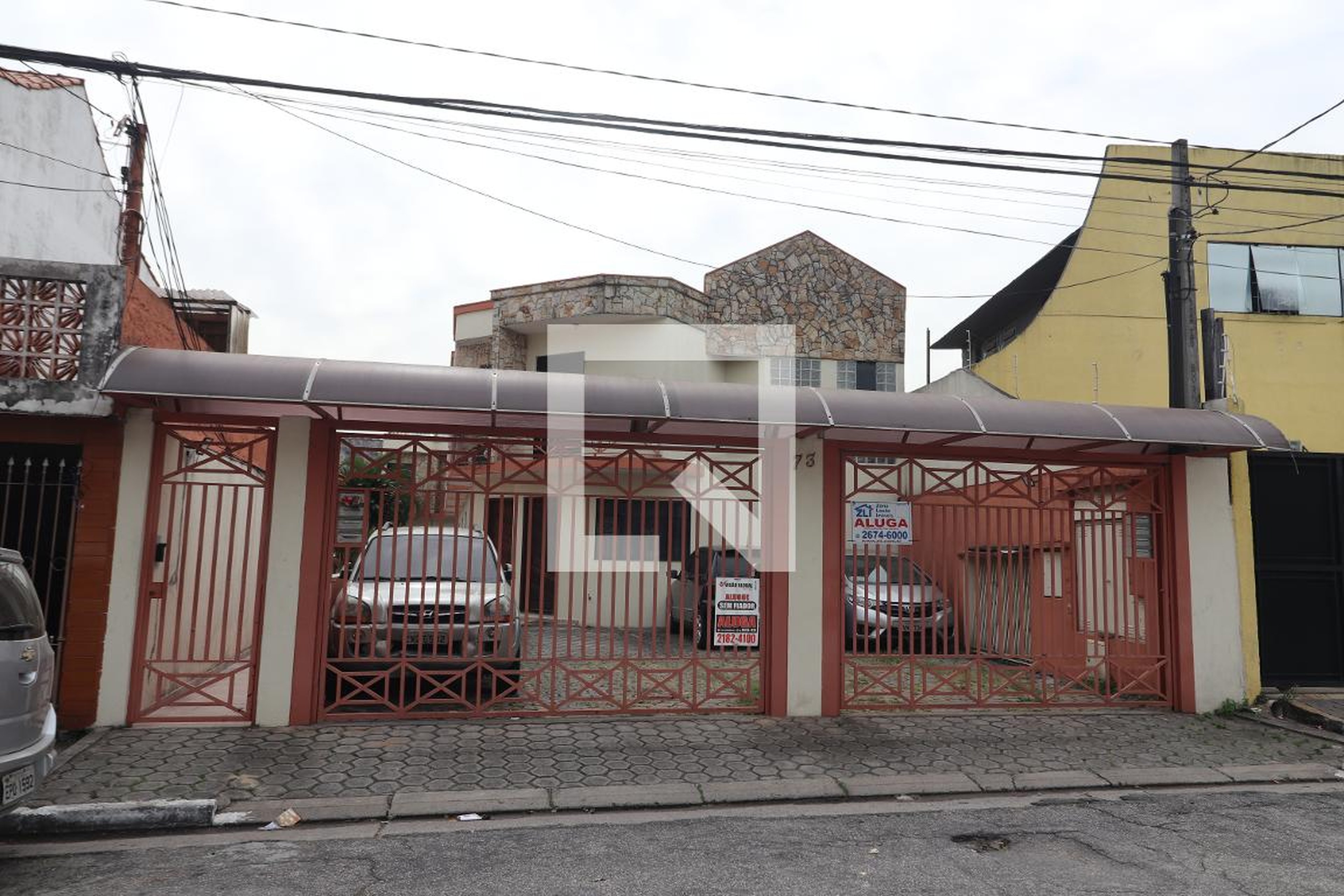 Fachada Condomínio em Rua Trapicheiro, 73