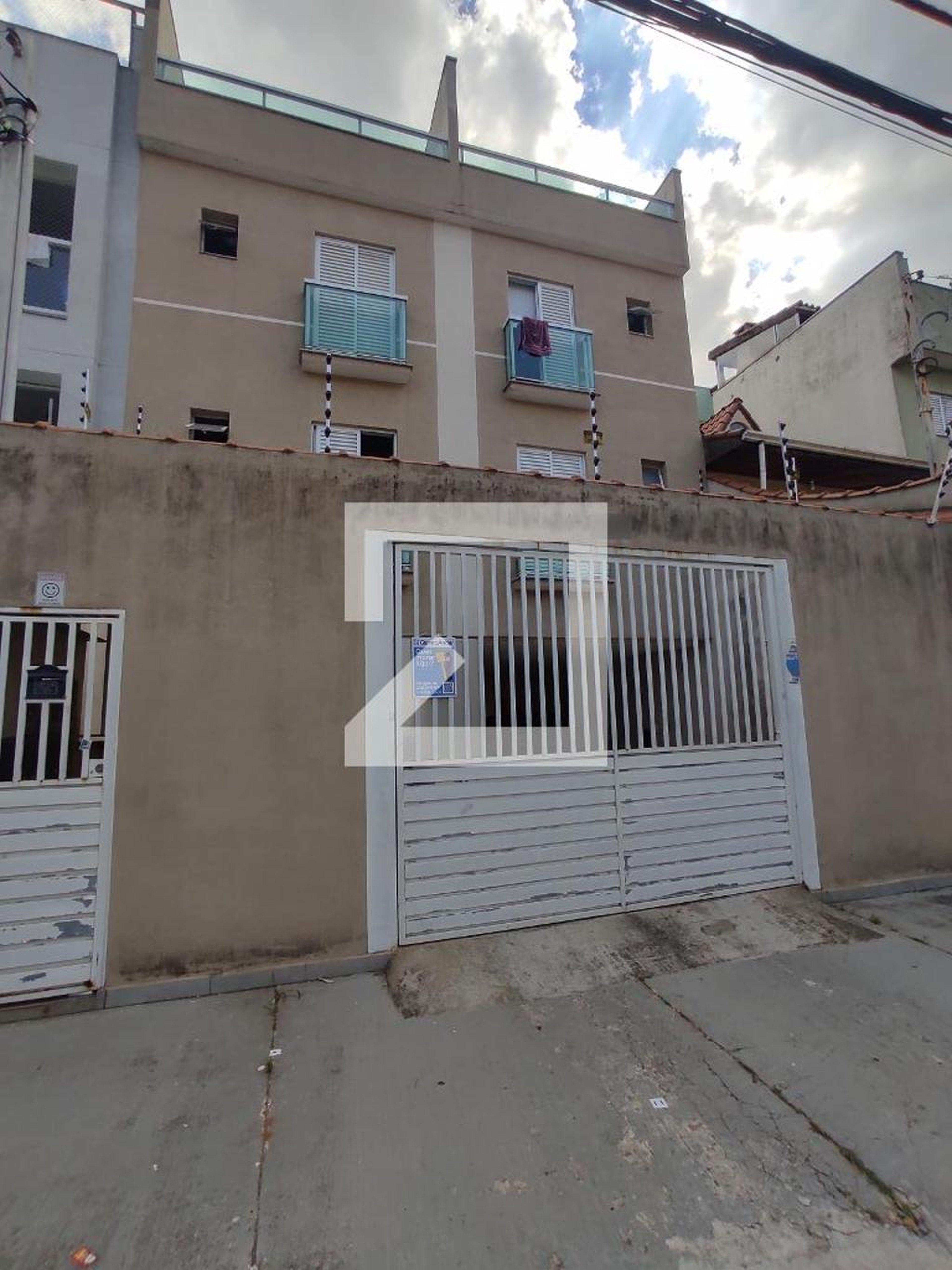 Fachada Condomínio em Rua Frederico Falbo, 224