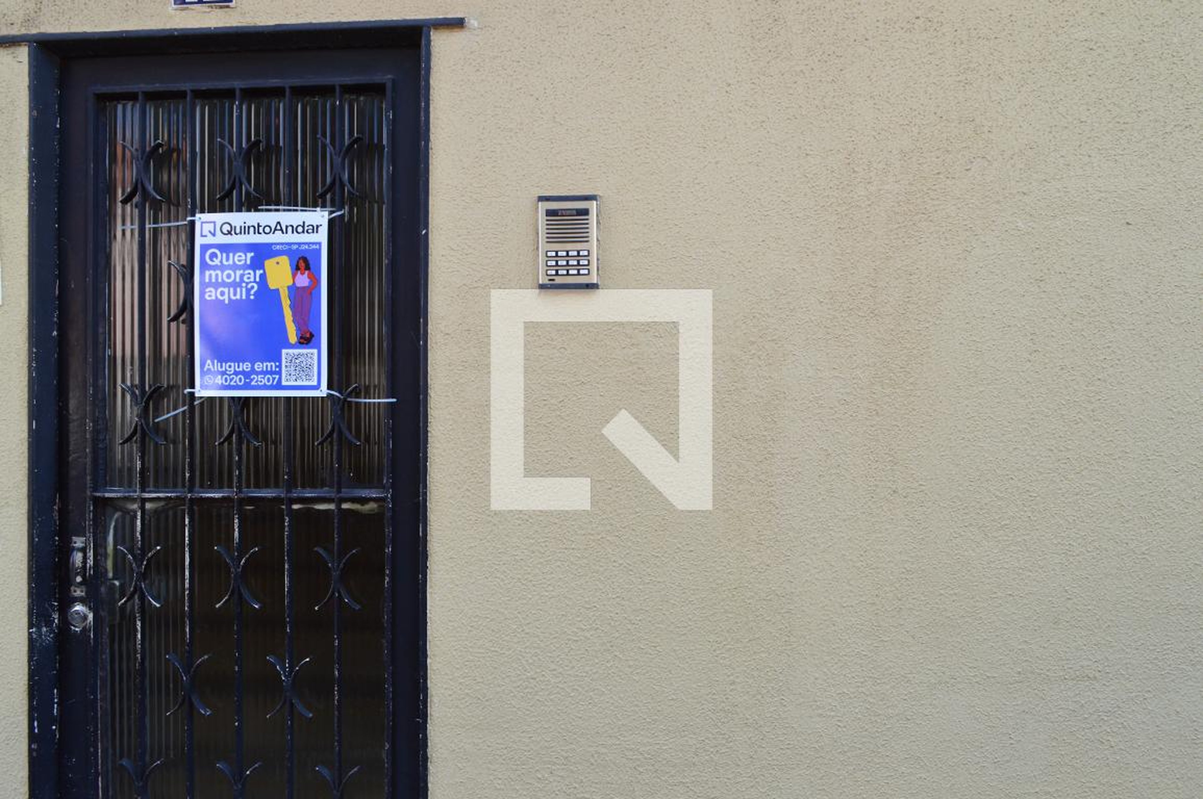 Entrada - em Rua Pereira Caldas