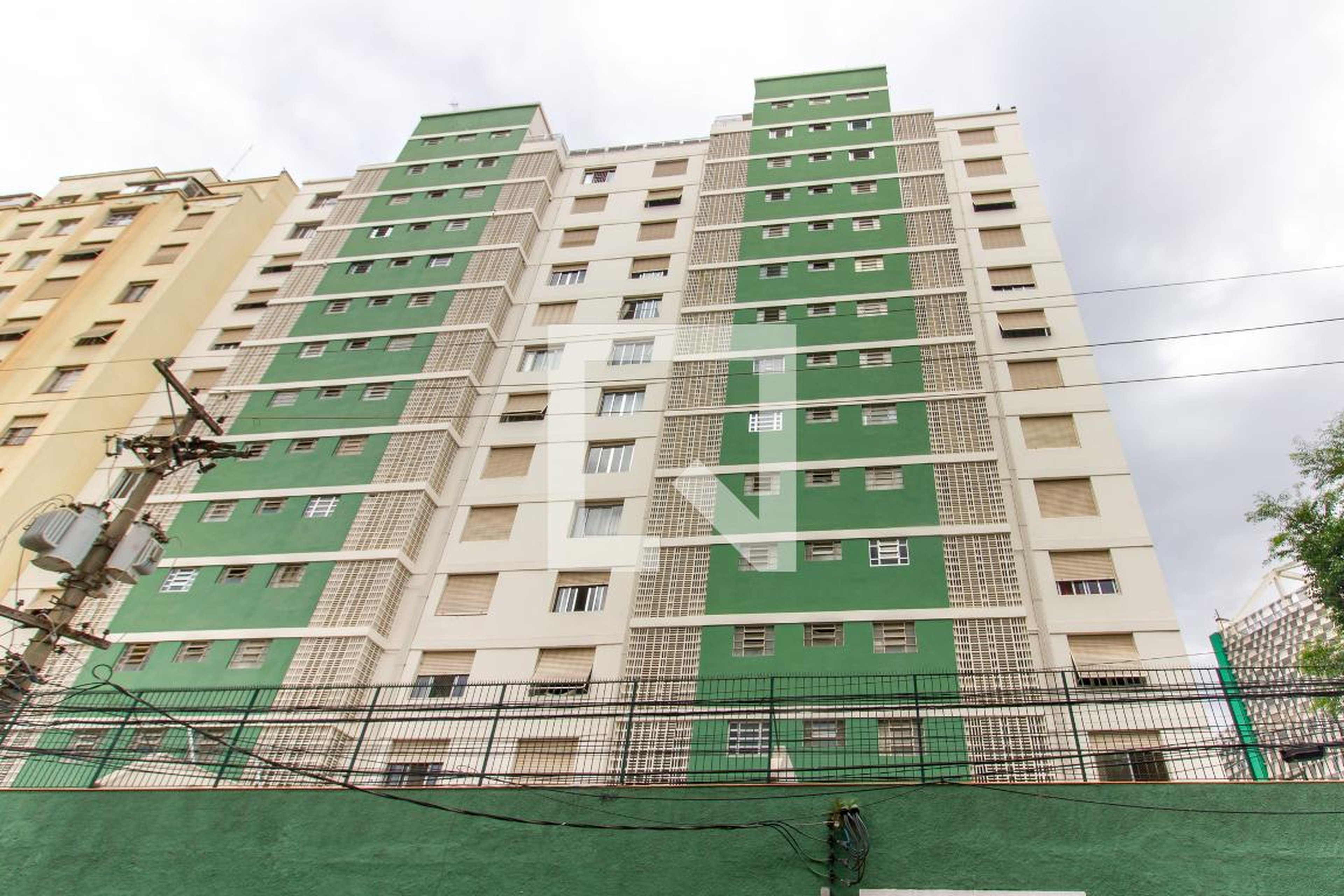 Fachada do Prédio Condomínio em Rua Padre Antônio Tomás, 24