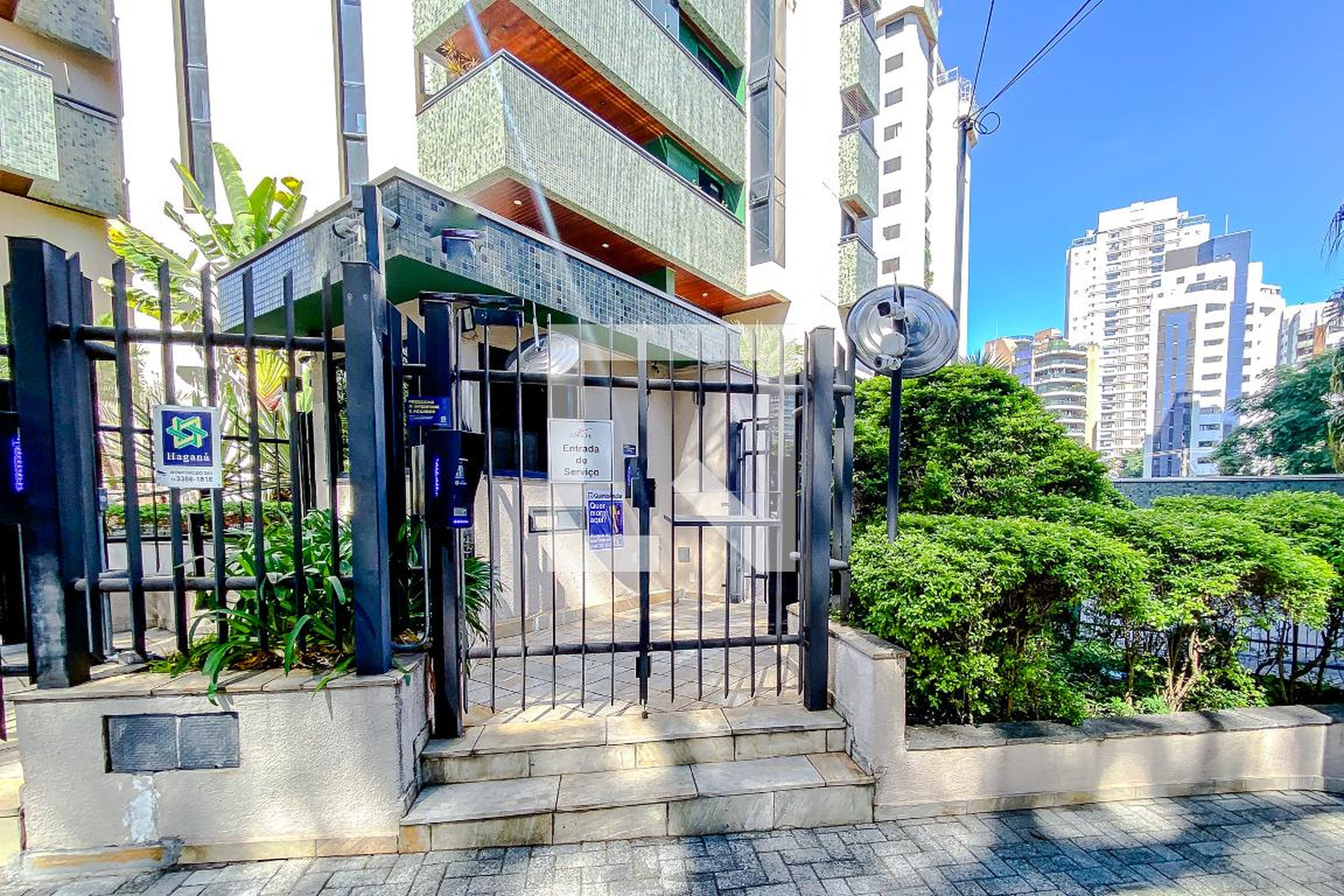 Fachada Condomínio Maison Blanche