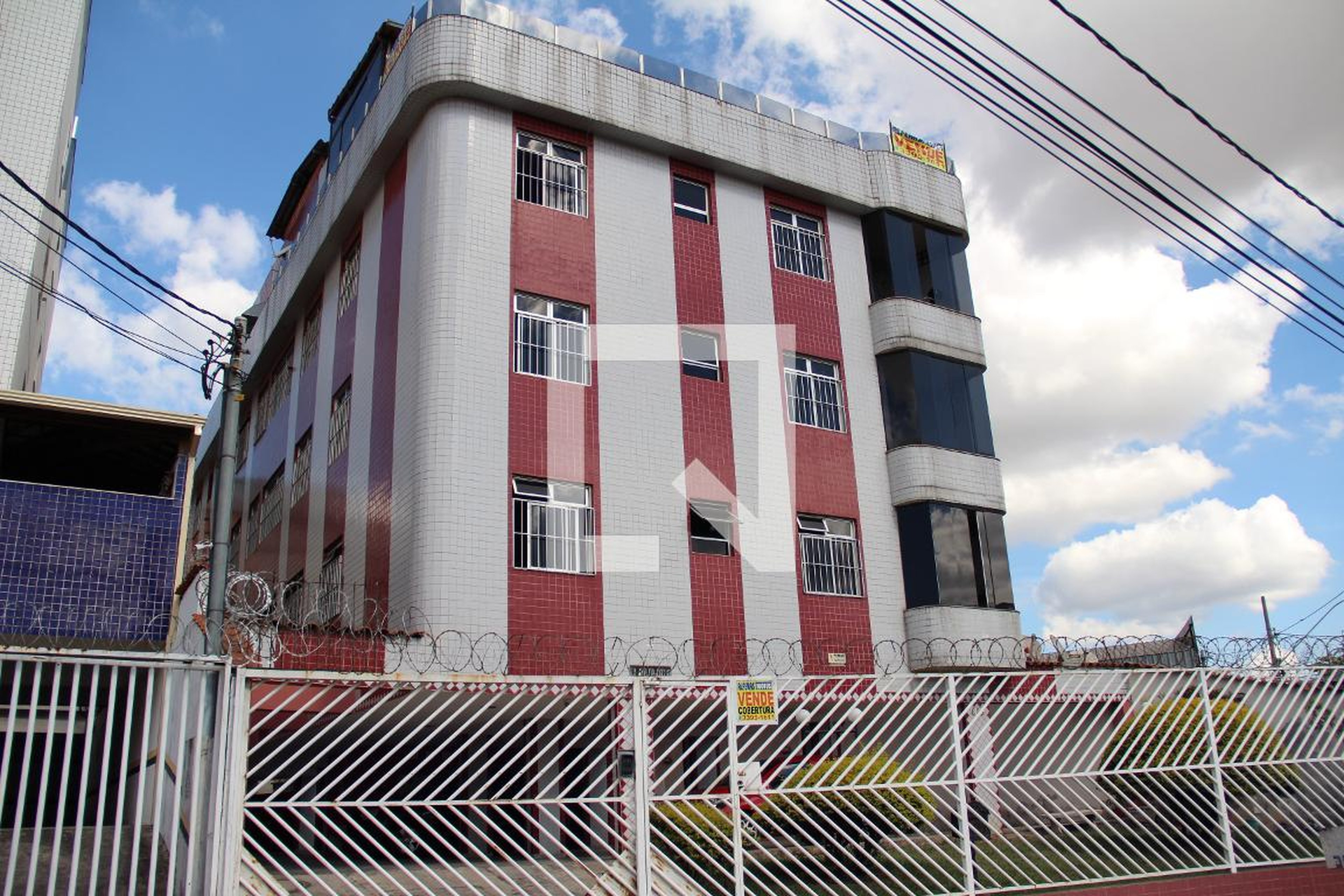Fachada Condomínio em Rua Valdi Aleixo Cassiano, 225