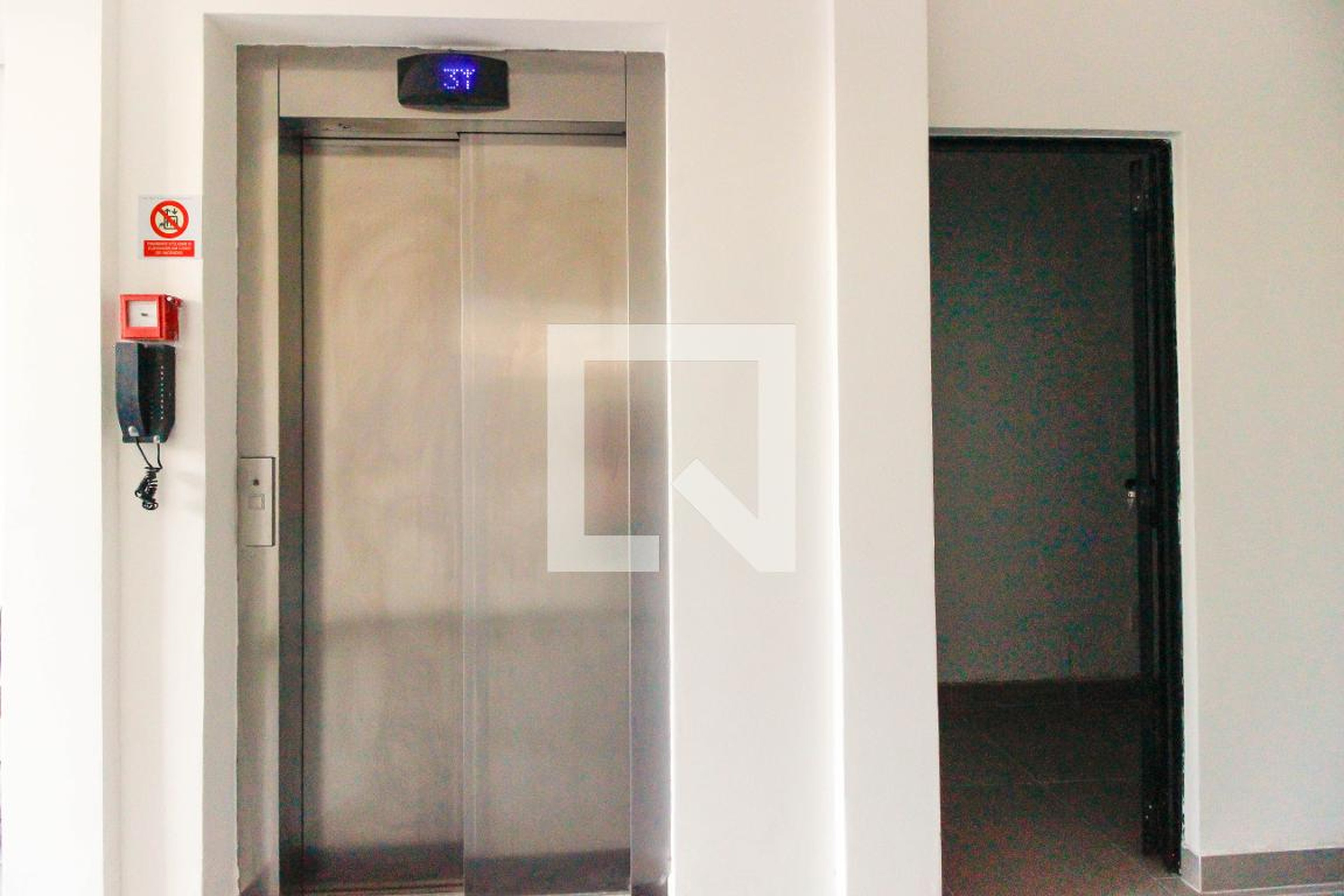 Elevador - Residencial Cinque Terre