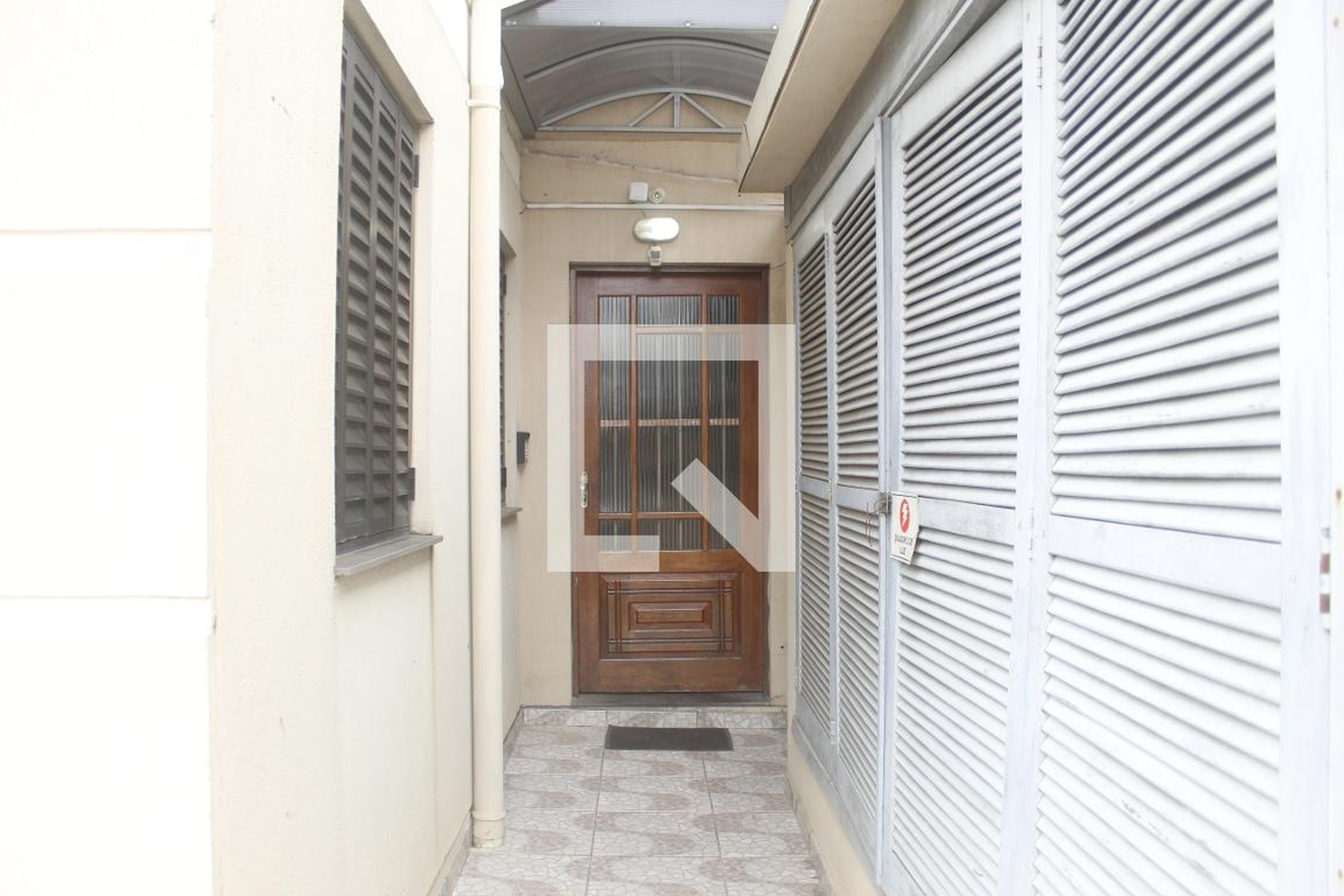 Fachada do Prédio Condomínio em Rua Artur García, 237