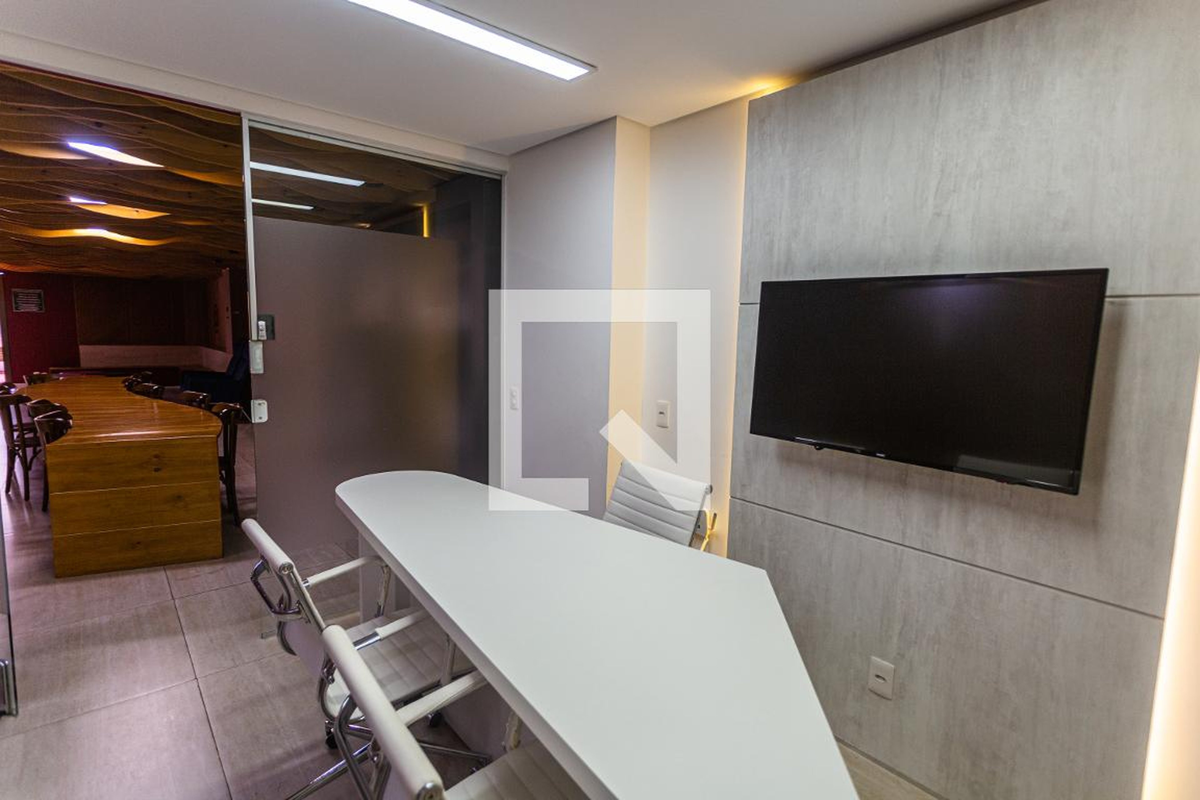 Sala de Reunião - Retrô Design Residence