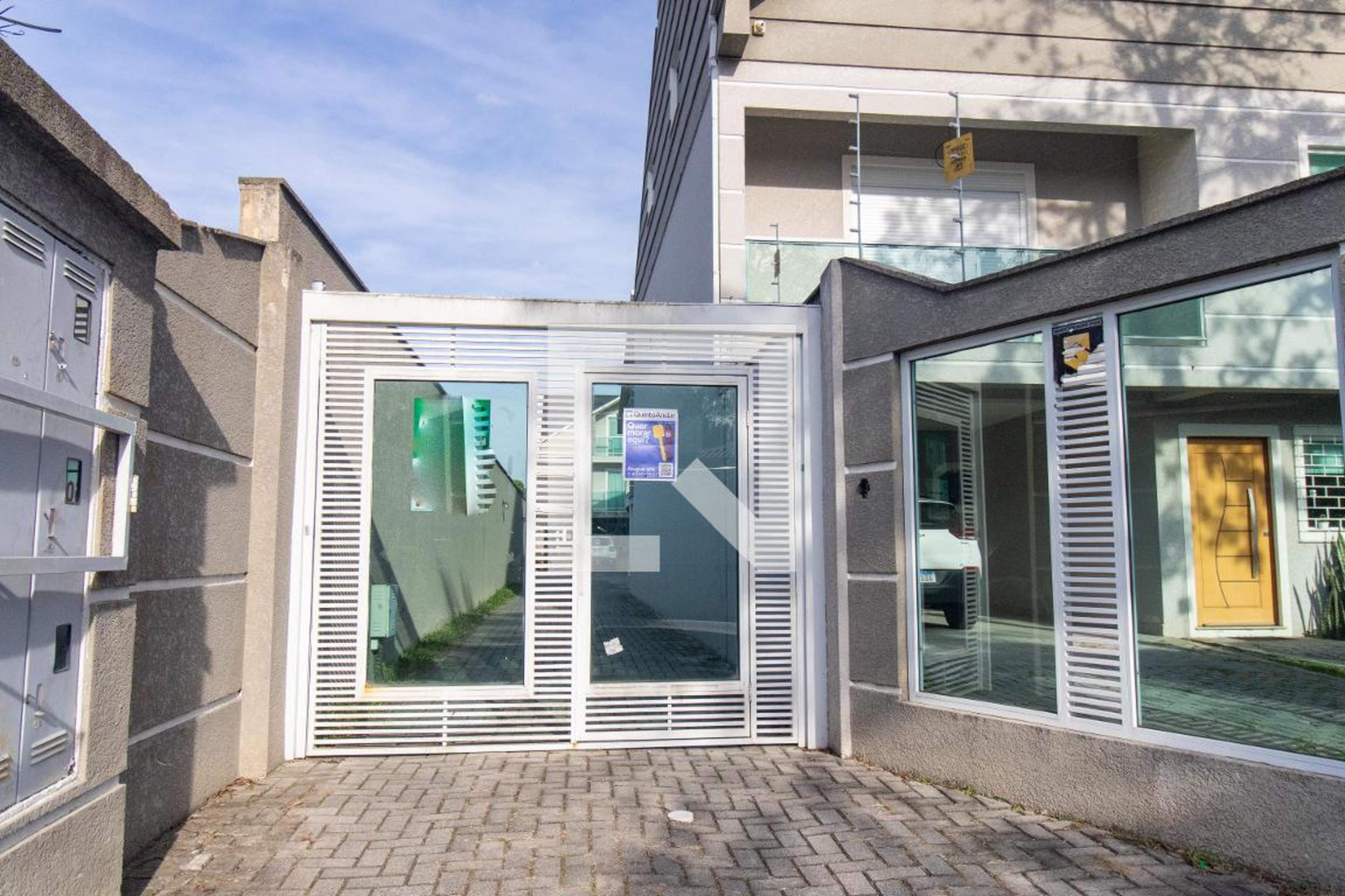 Fachada do Condomínio Condomínio em Rua Rodolpho Senff, 81