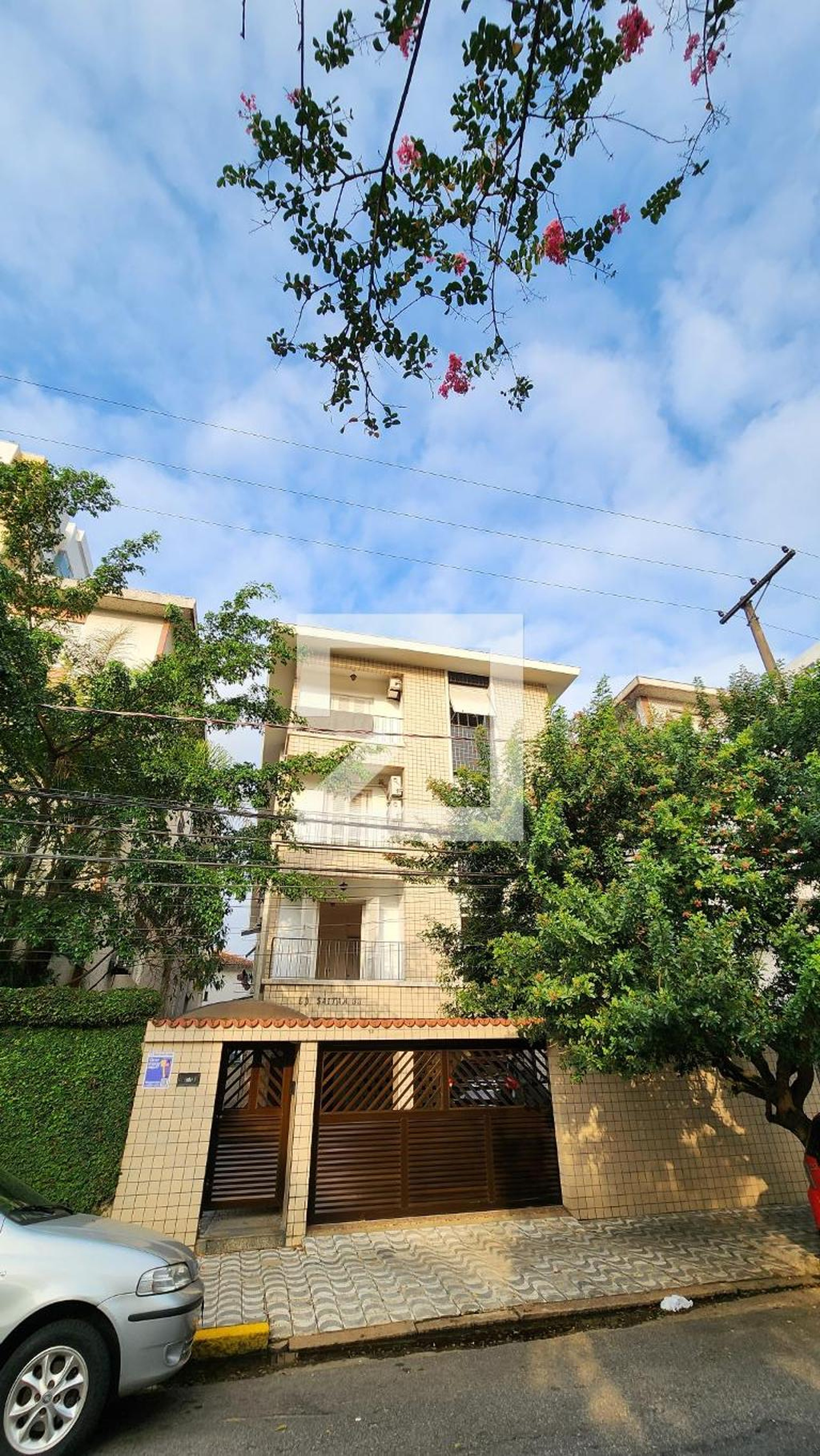 Fachada do Prédio Condomínio em Rua Álvares de Azevedo, 33