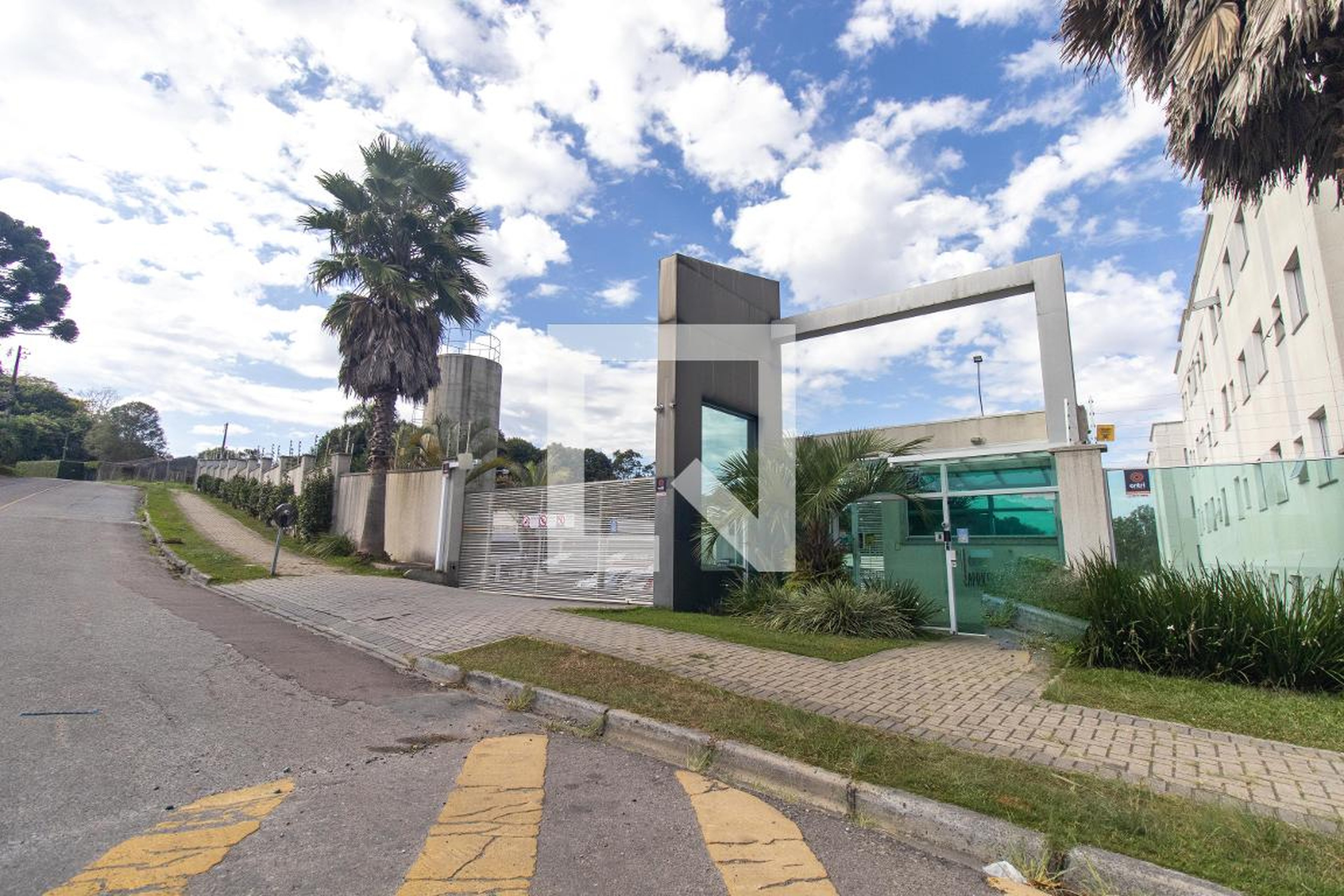 Fachada do Condomínio Condomínio Parque Capricci