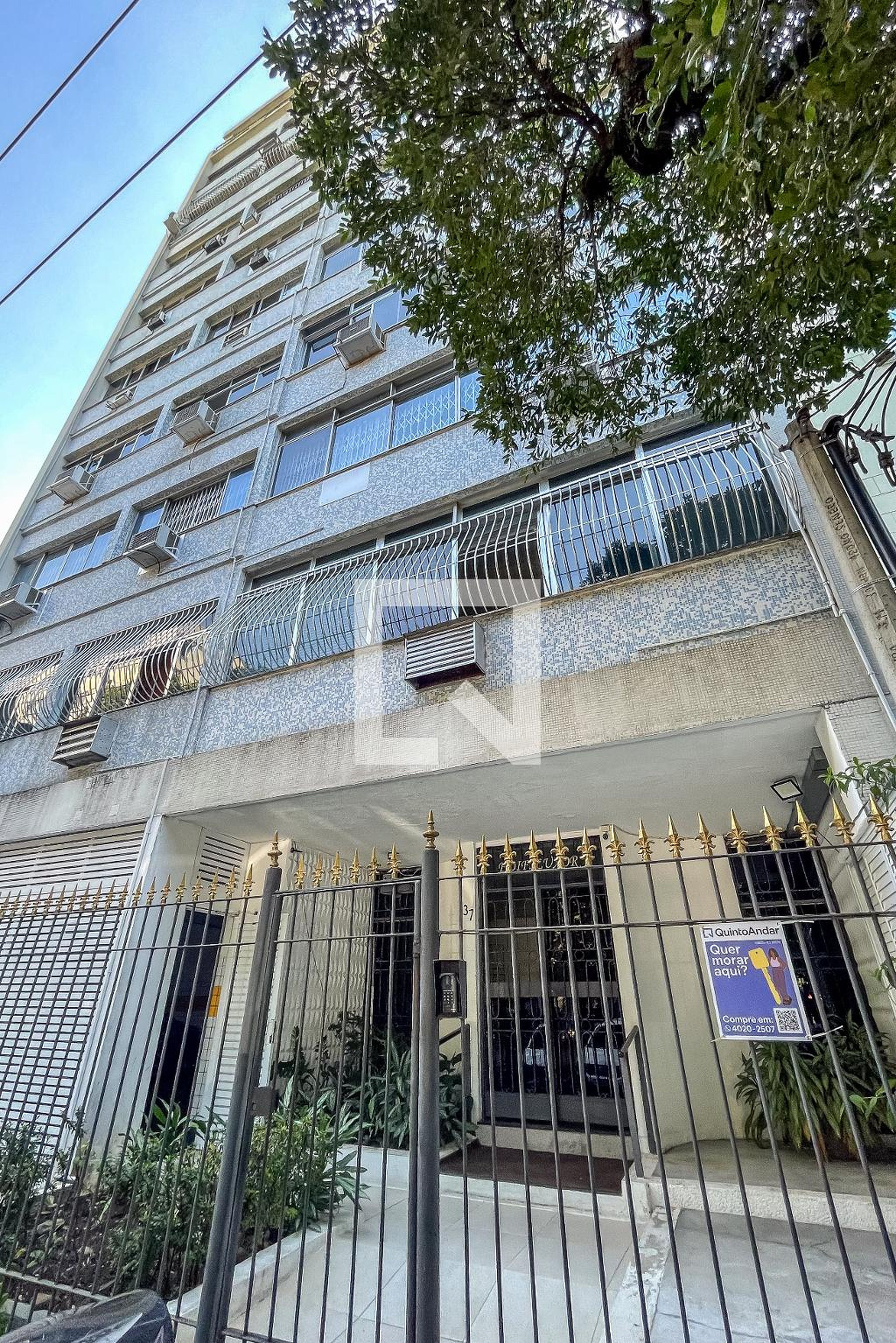 Fachada Condomínio em Rua Martins Pena, 37