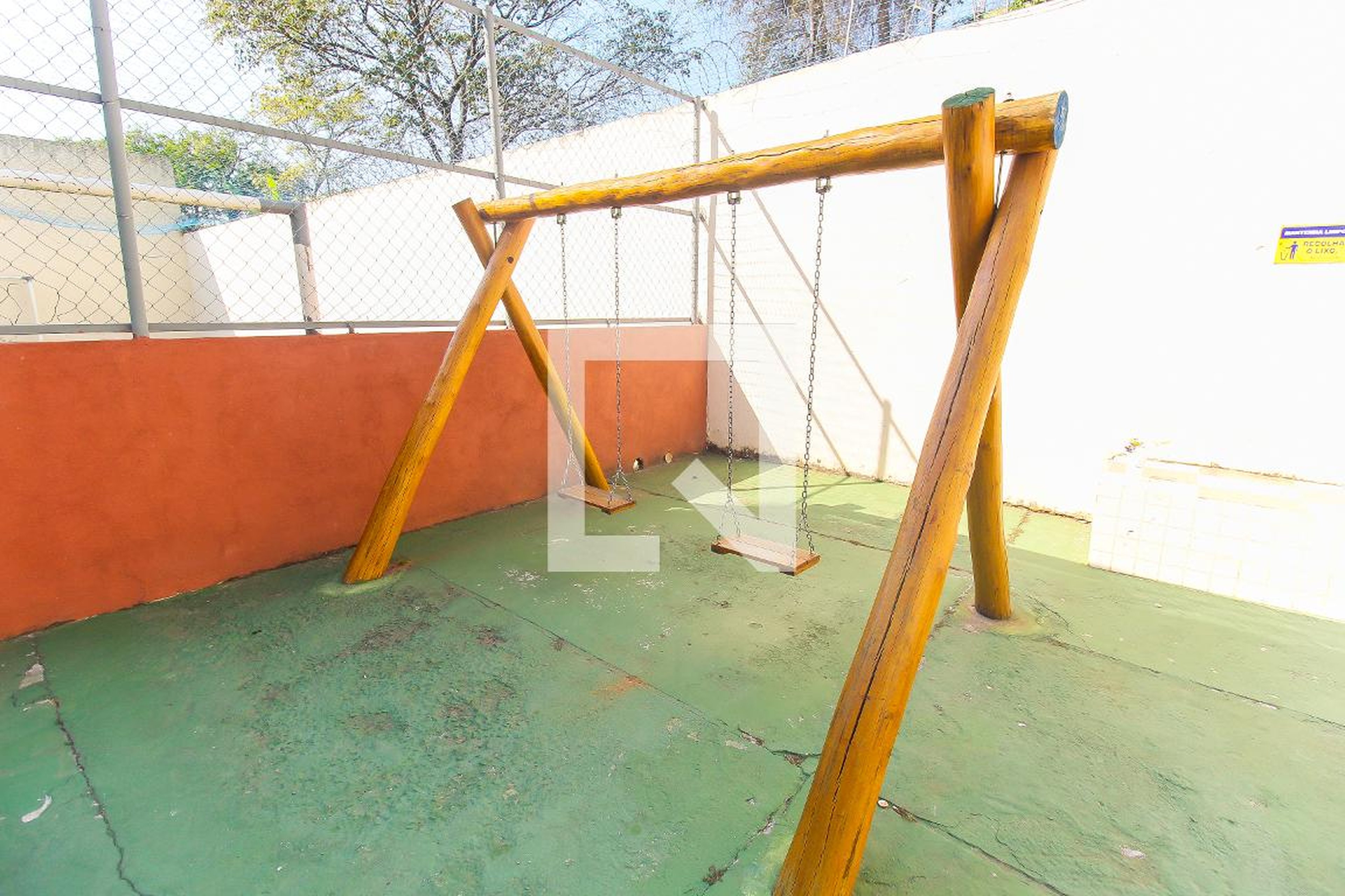 Playground - Girassolinas
