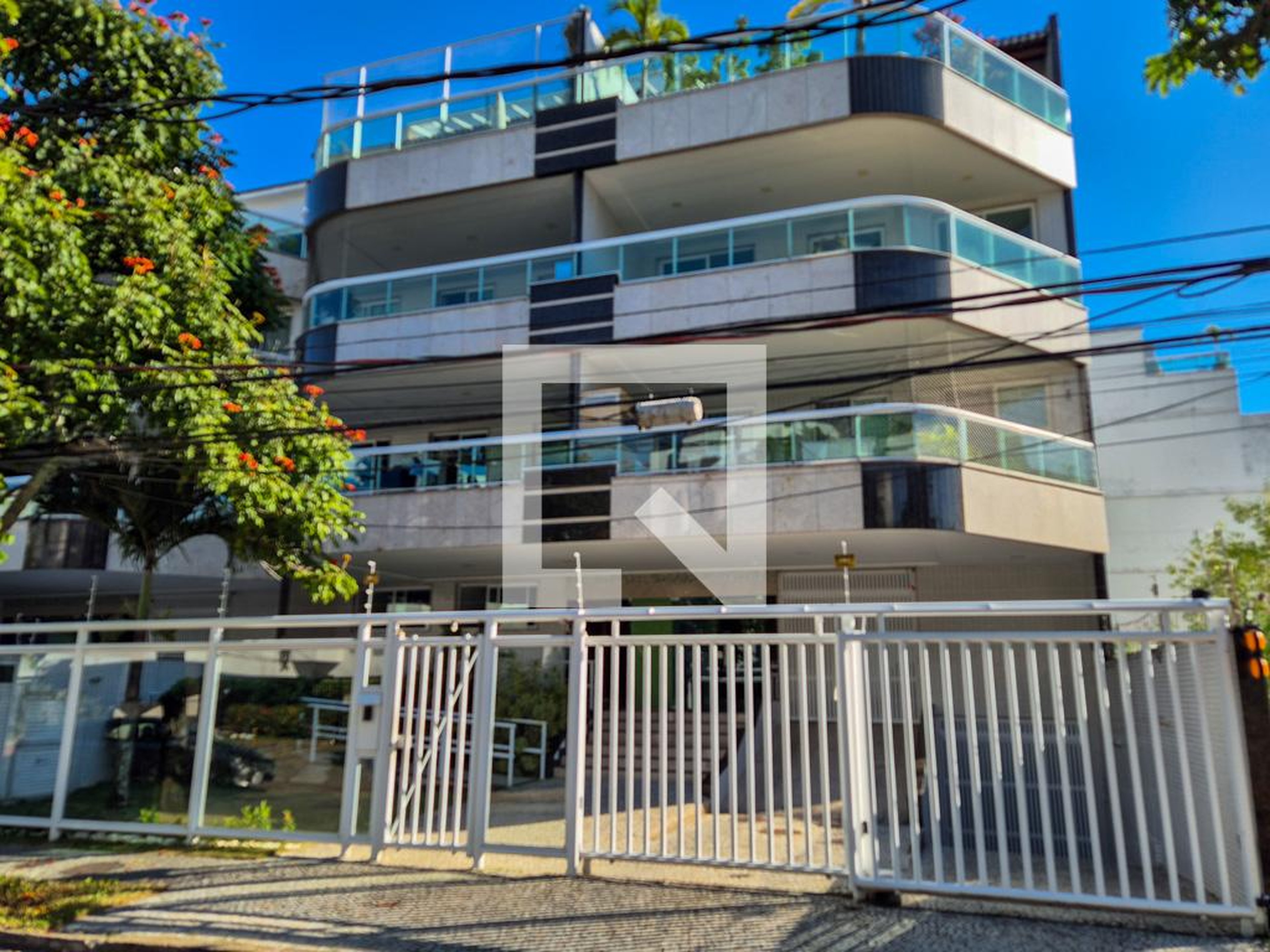 Fachada do Prédio Condomínio em Rua General Orlando Geisel, 121