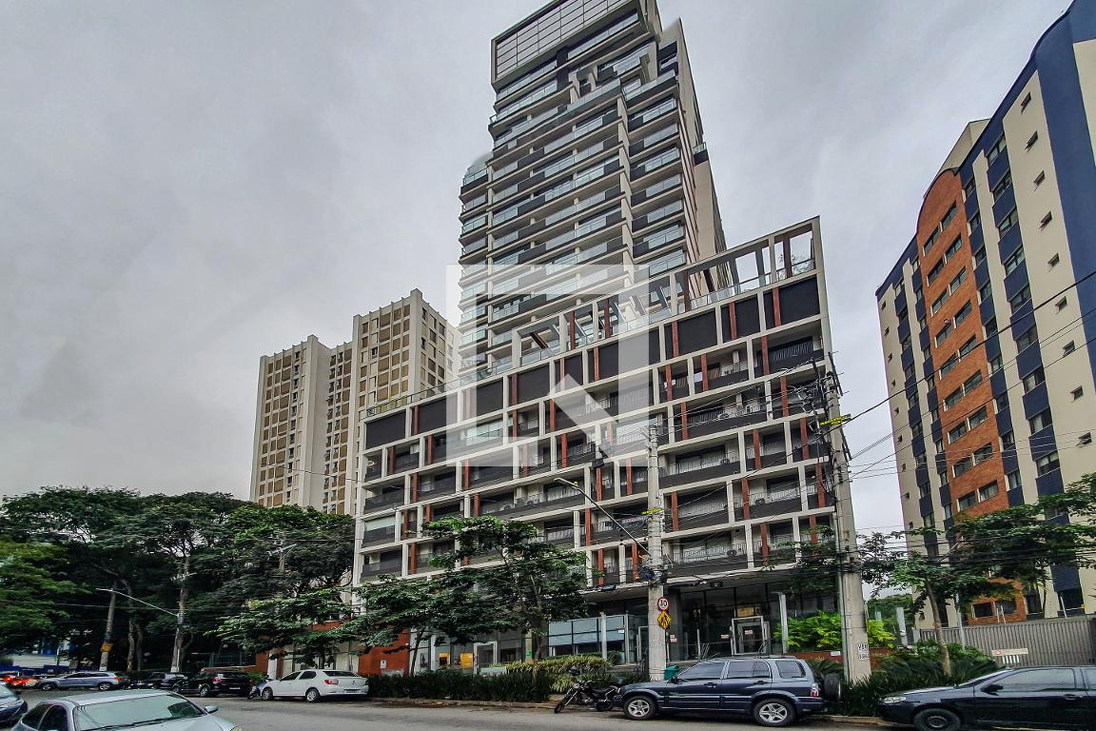 Fachada do Prédio Condomínio em Rua Doutor Nicolau de Sousa Queirós, 487