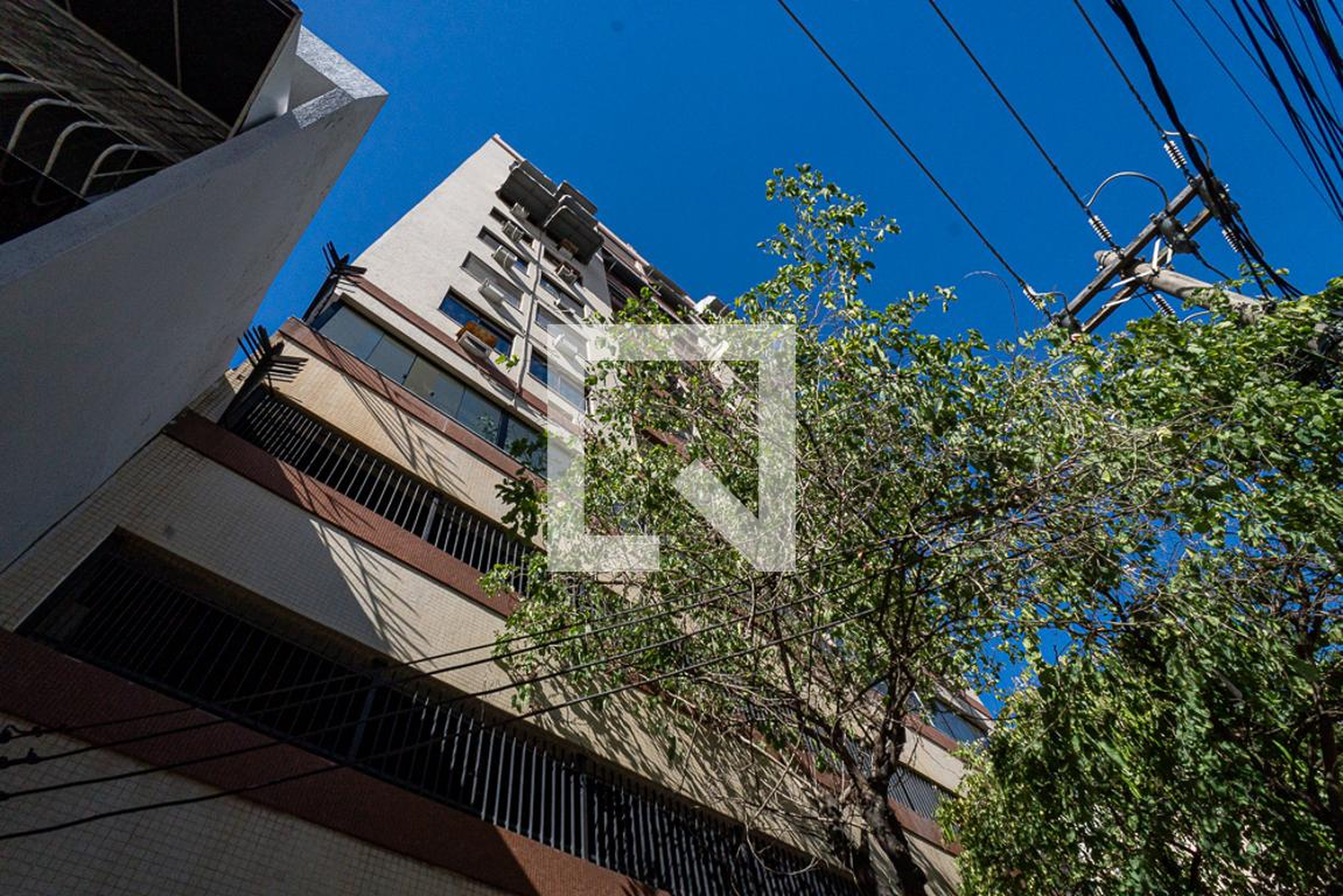 Fachada Condomínio Roberto Cruz