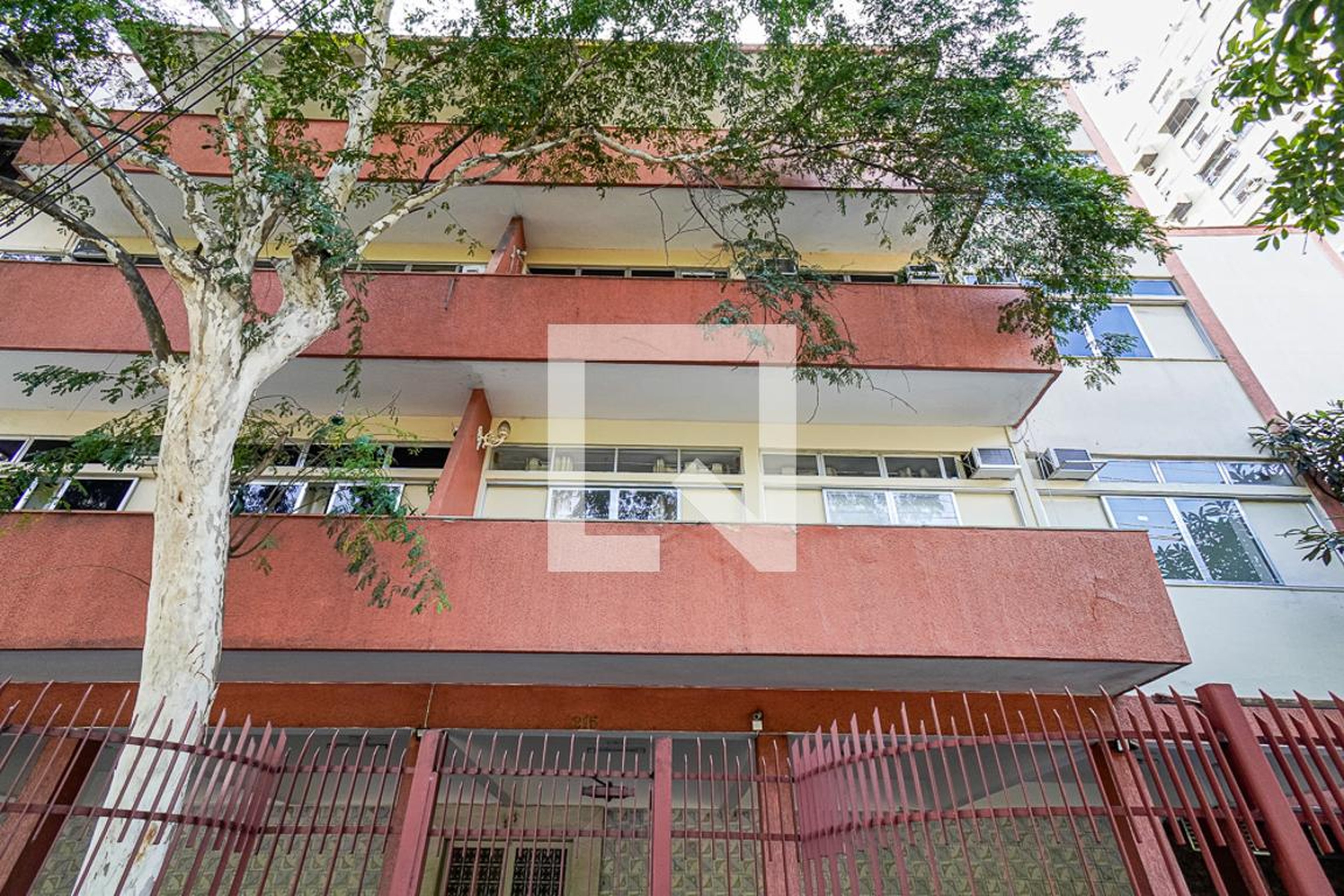 Fachada Edifício Roberto Silveira