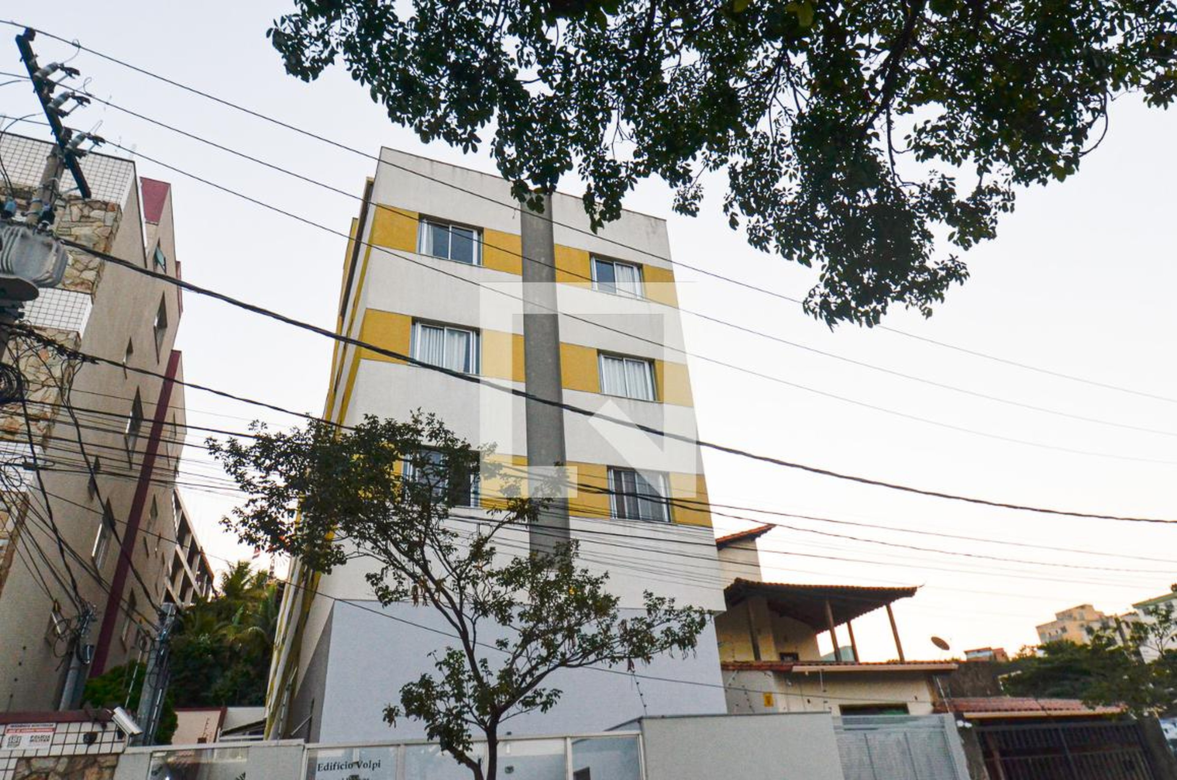 Fachada Condomínio em Rua Manoel Passos, 473