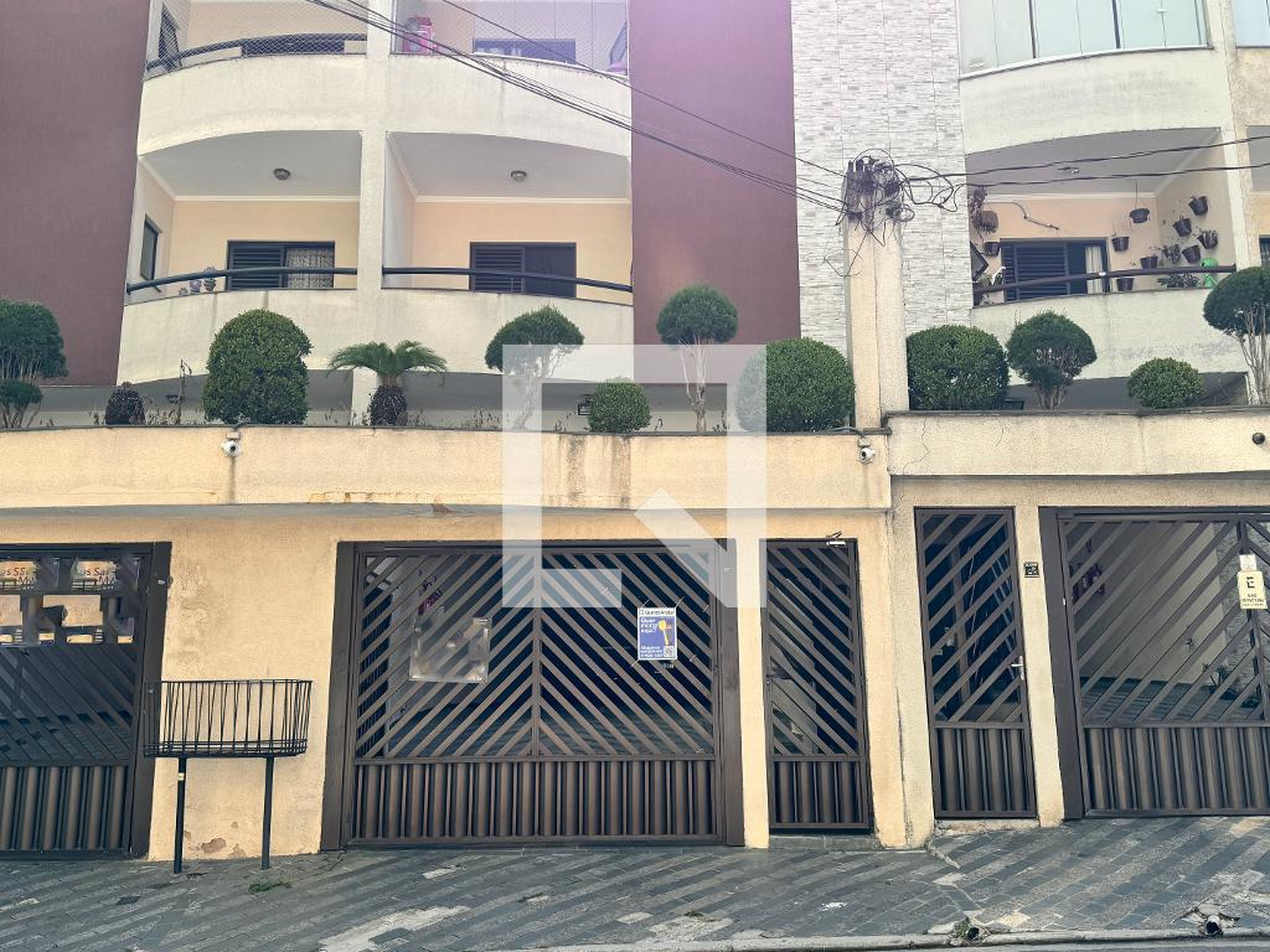 Fachada Condomínio em Rua Espanha, 457