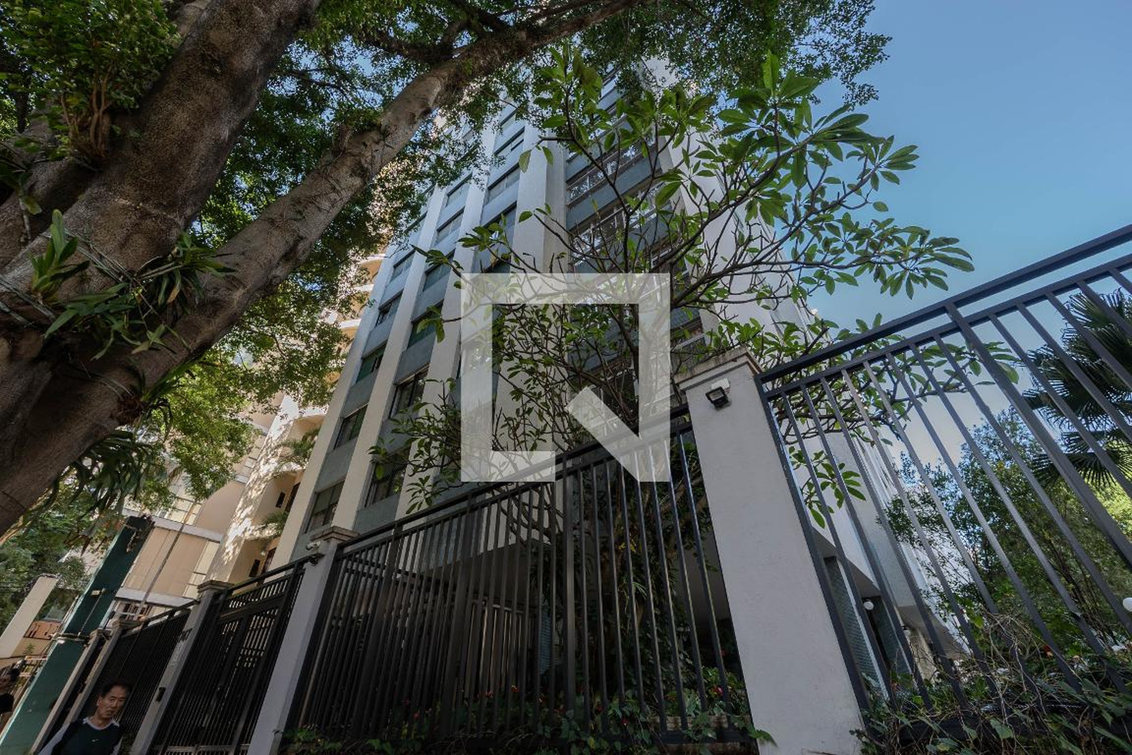 Fachada Condomínio em Alameda Joaquim Eugênio de Lima, 111