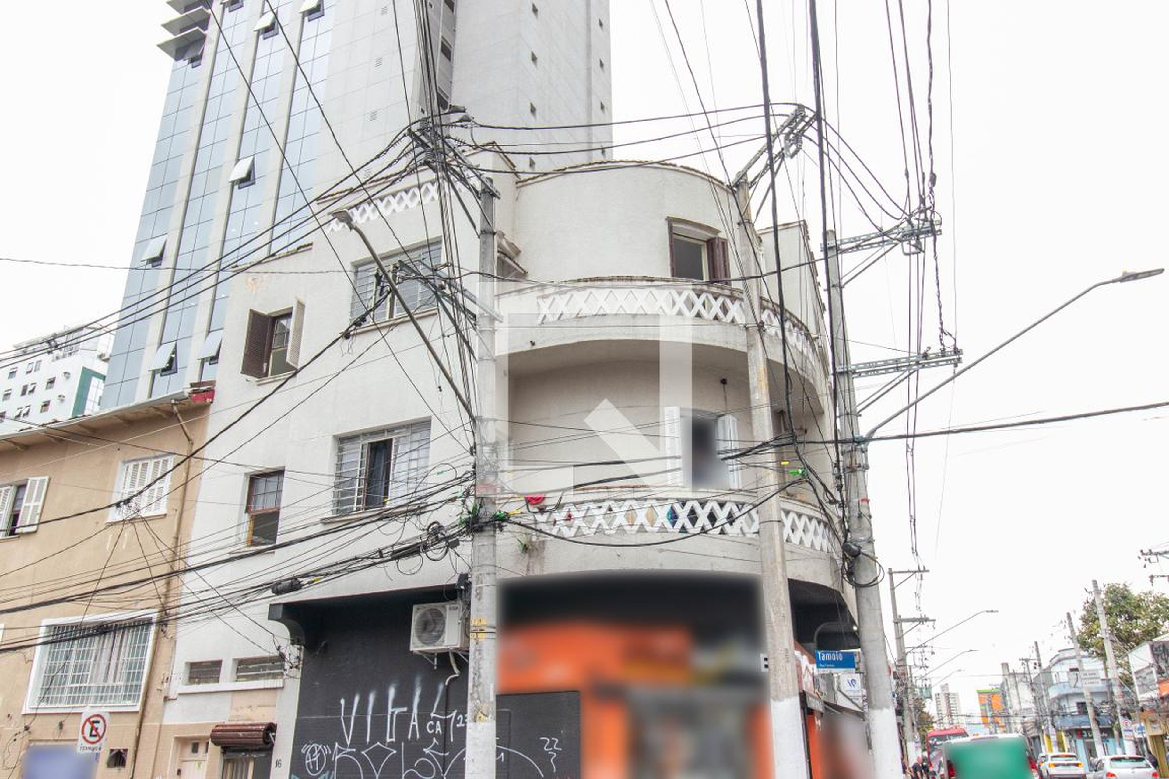 Fachada do Prédio Condomínio em Rua Tamoios, 16