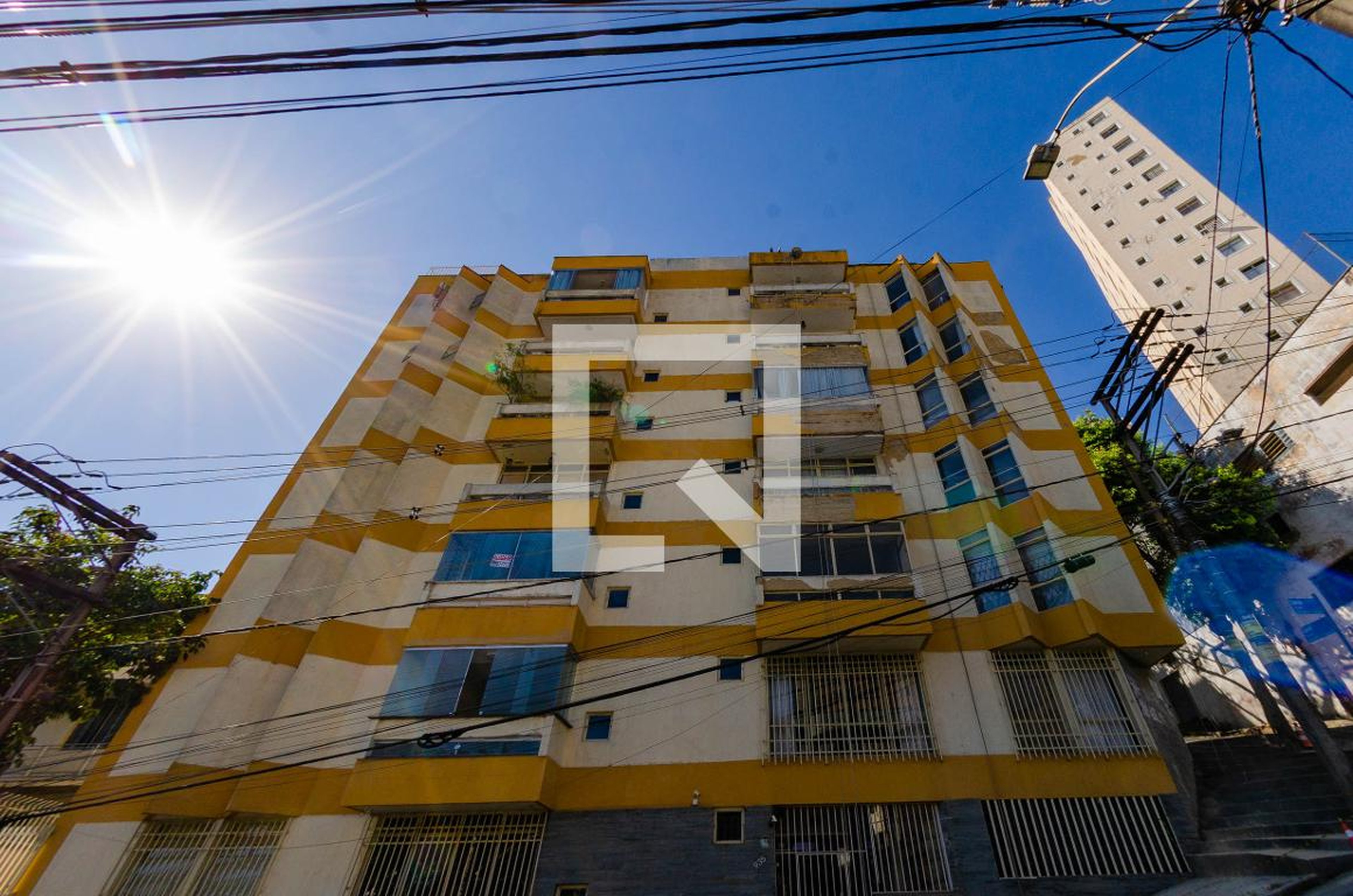 Fachada Condomínio em Rua Lavras, 935