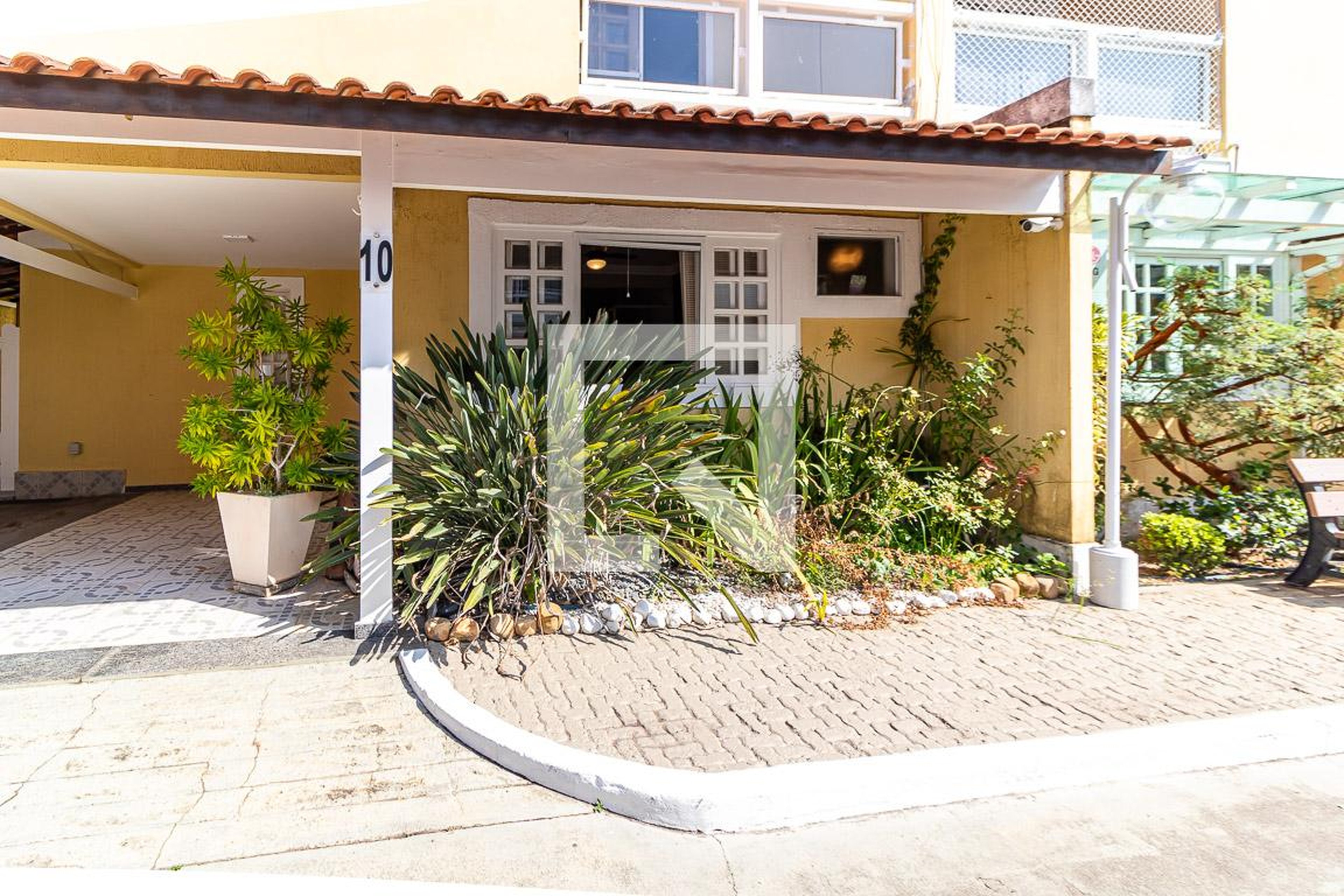 Fachada Condomínio em Rua Jorge Picanço Siqueira, 215