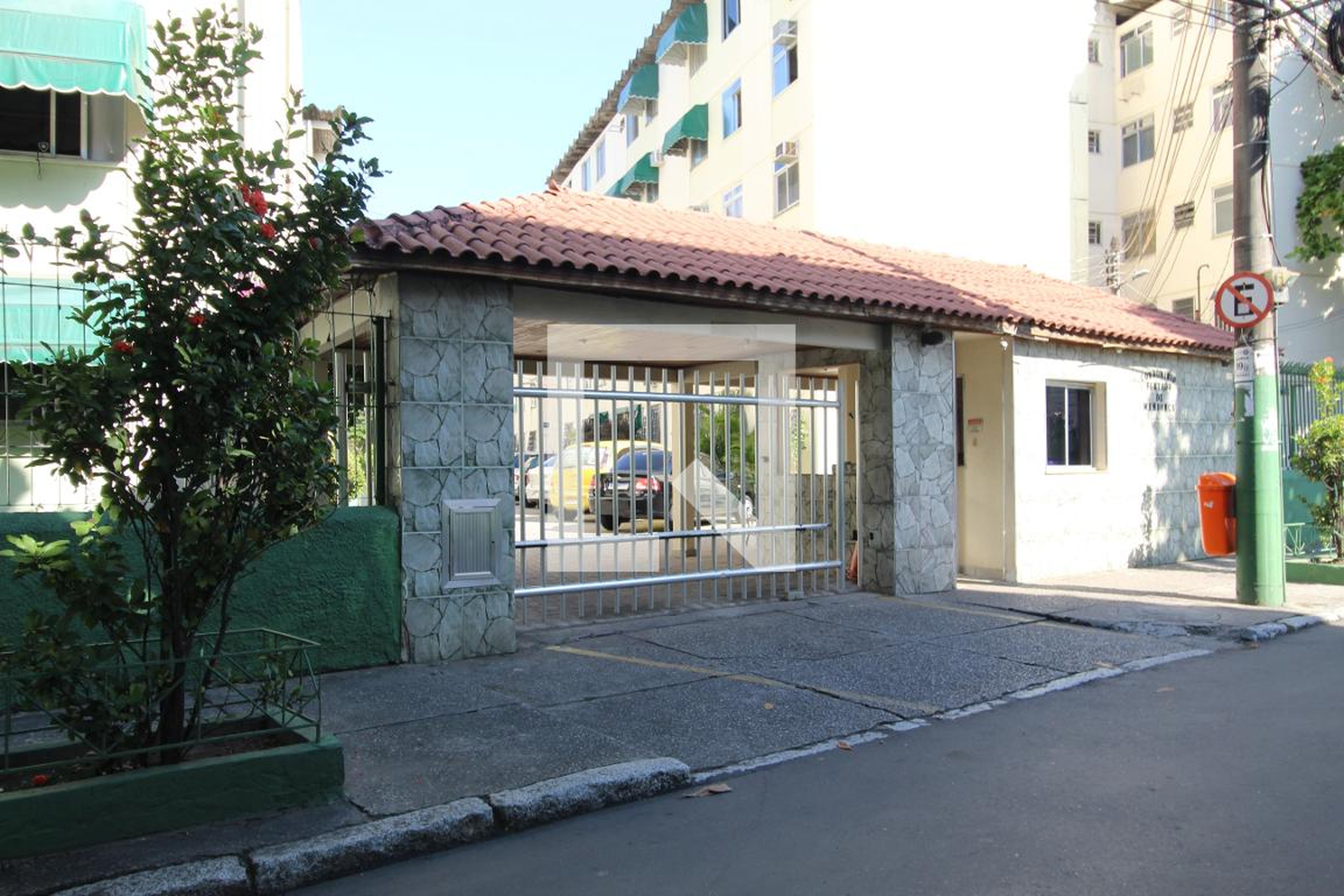 Fachada do condomínio Condomínio Furtado de Mendonca