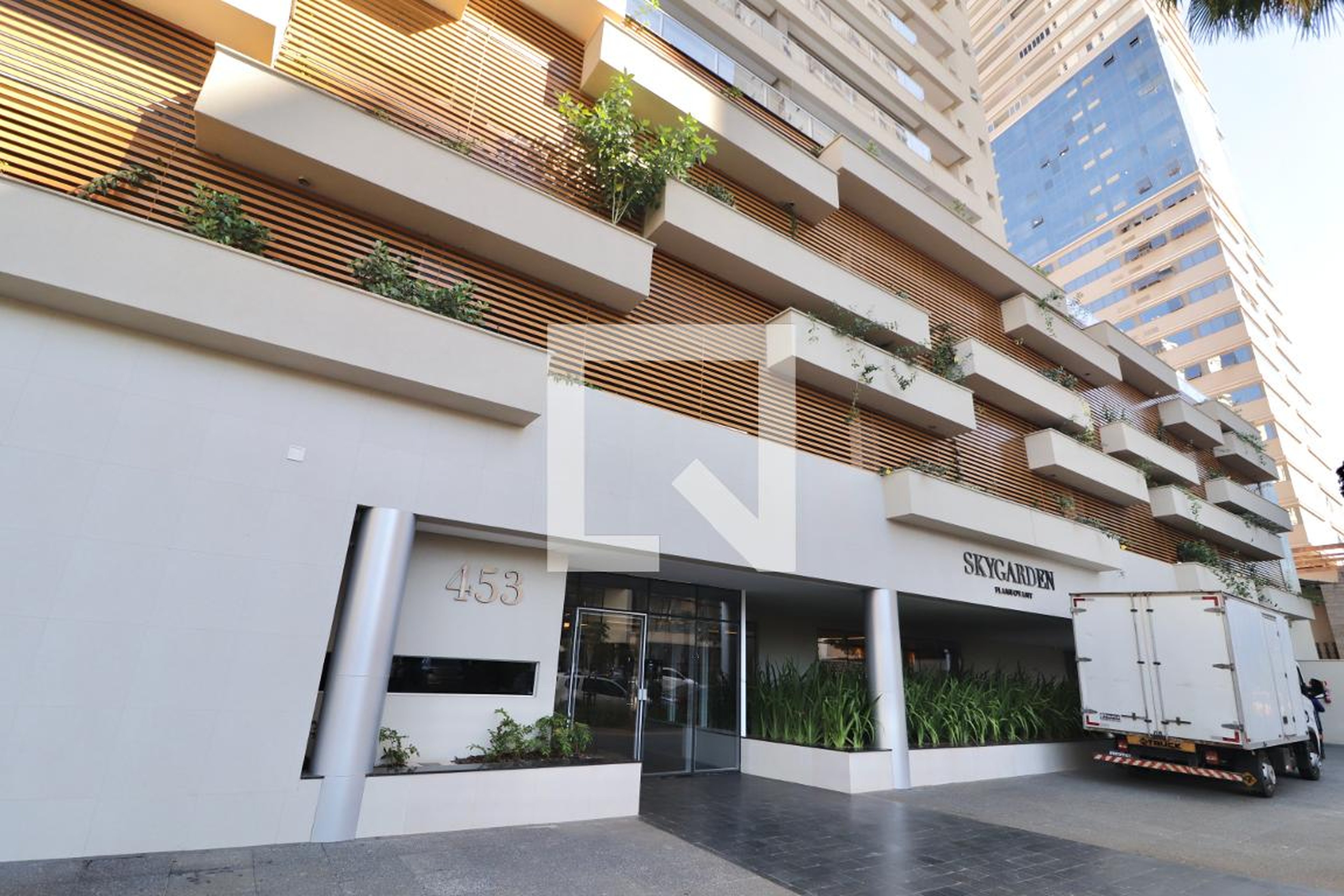 Fachada do Prédio Condomínio em Rua 70, 453