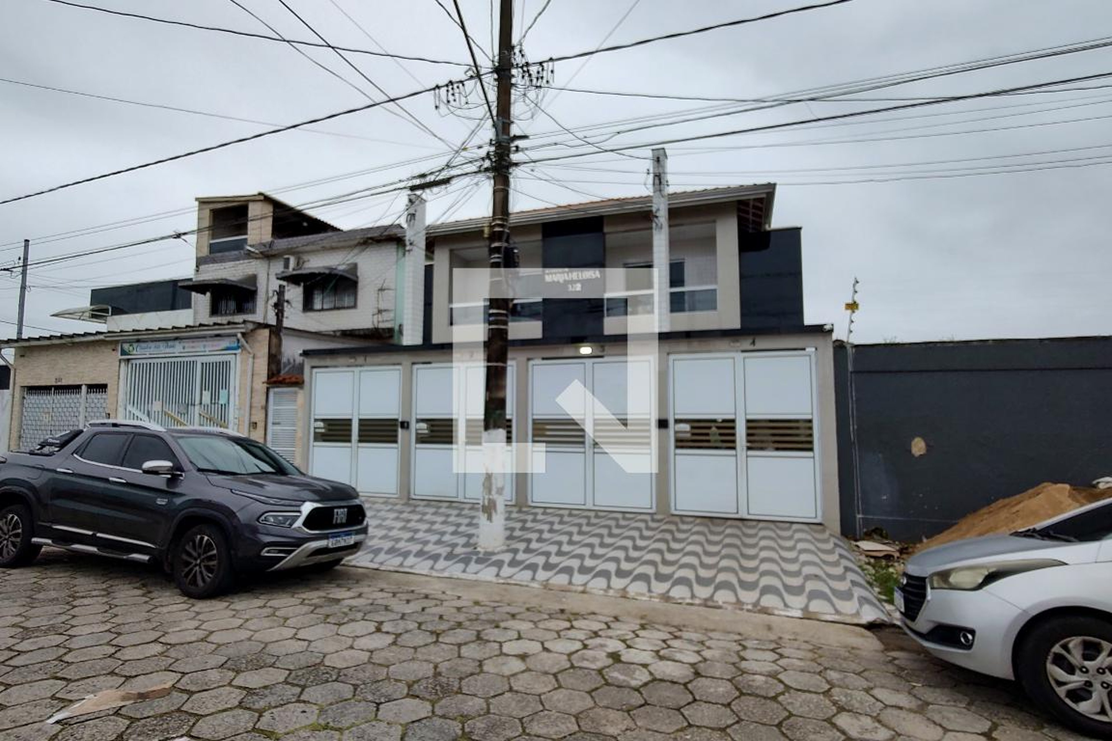 Fachada Condomínio em Rua Sertanista Francisco Meirelles, 320