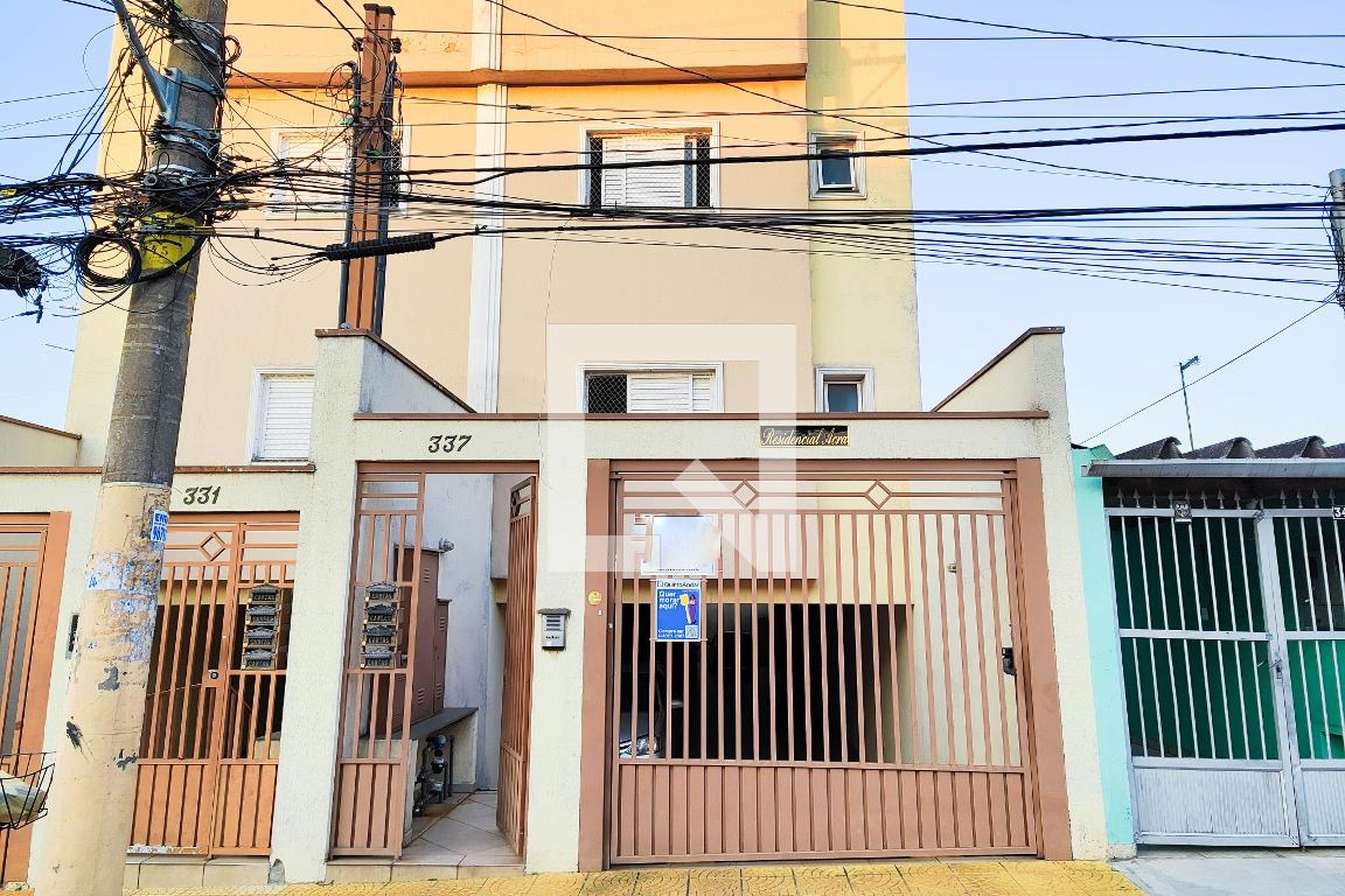 Fachada Condomínio em Rua Gana, 337