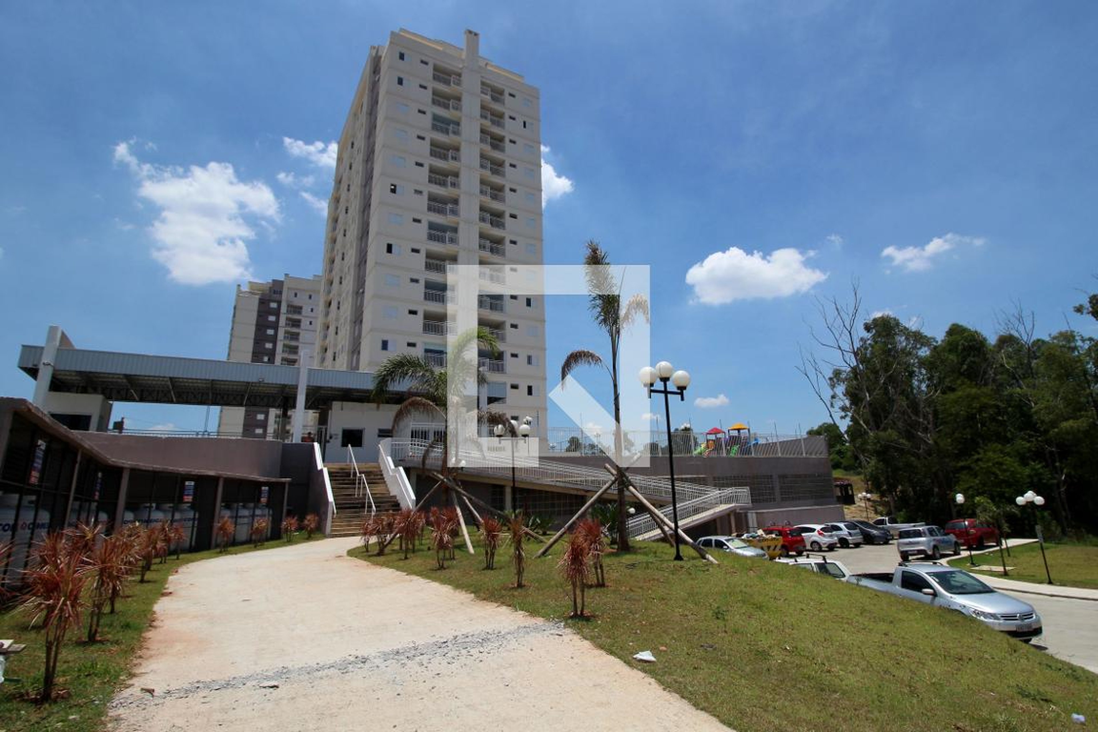 Fachada Condomínio em Avenida Gisele Constantino, 215