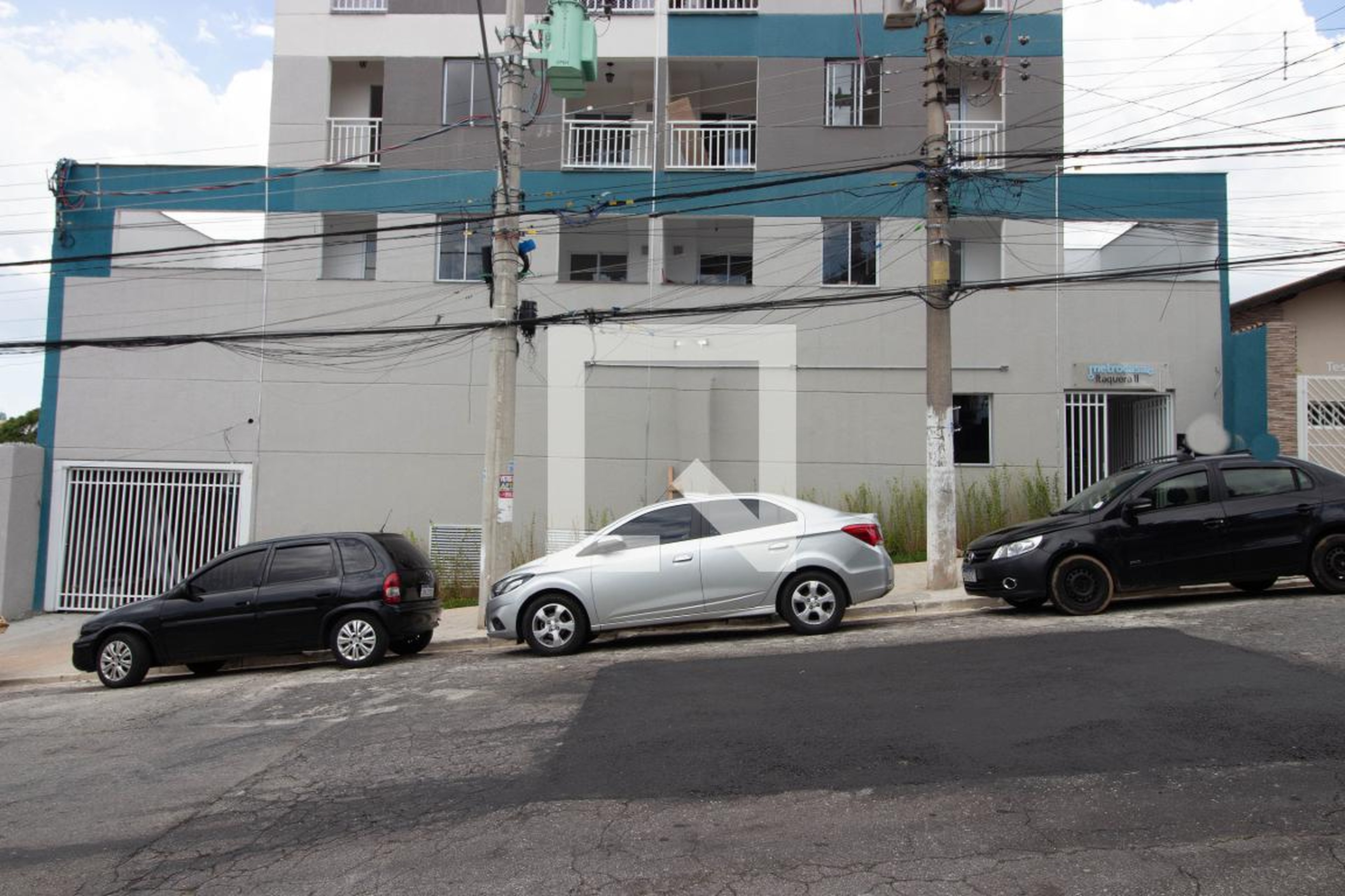 Fachada Condomínio em Rua Guaraxaim, 324