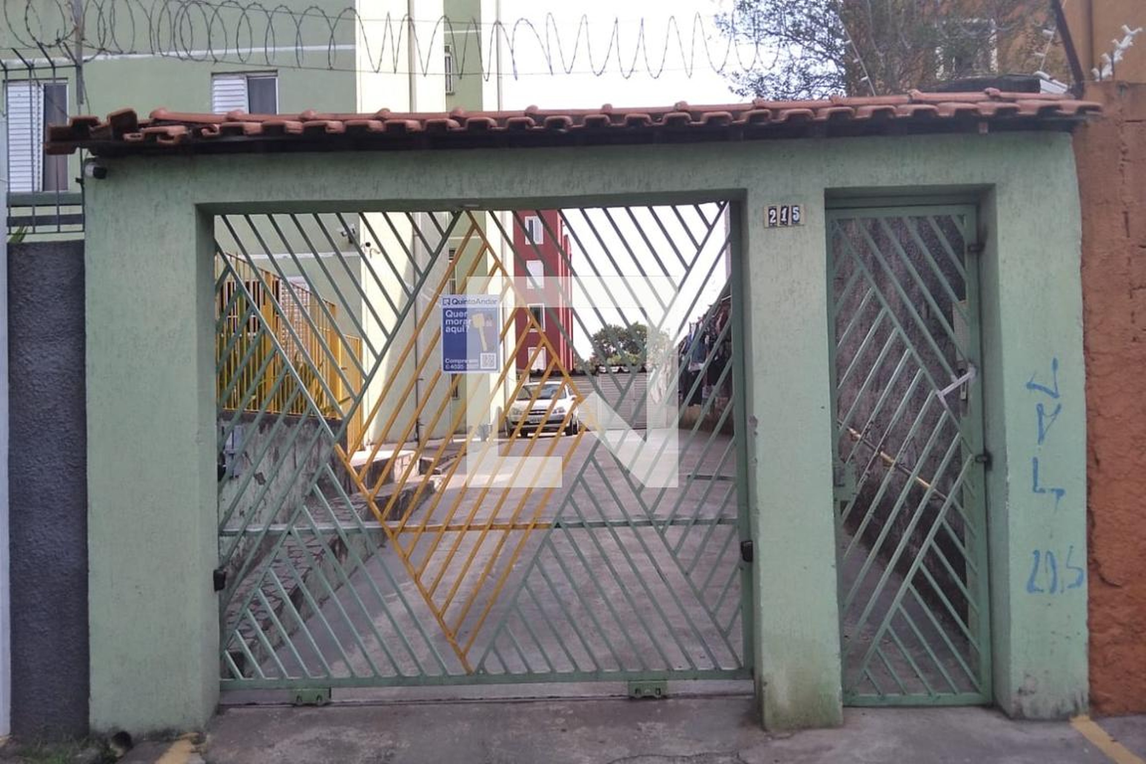 Fachada Condomínio em Avenida do Poeta, 215