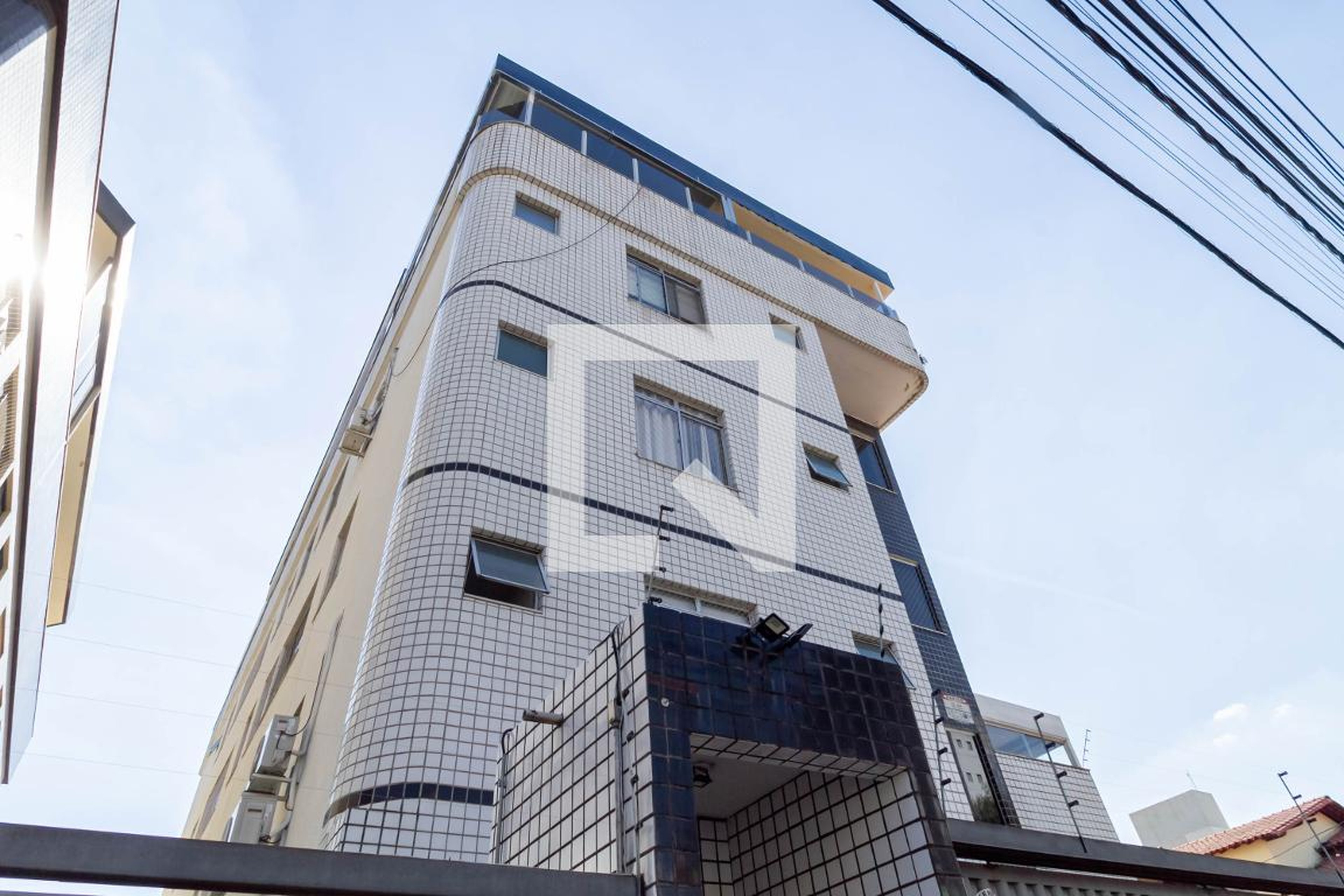 Fachada Condomínio em Rua Castelo Évora, 440