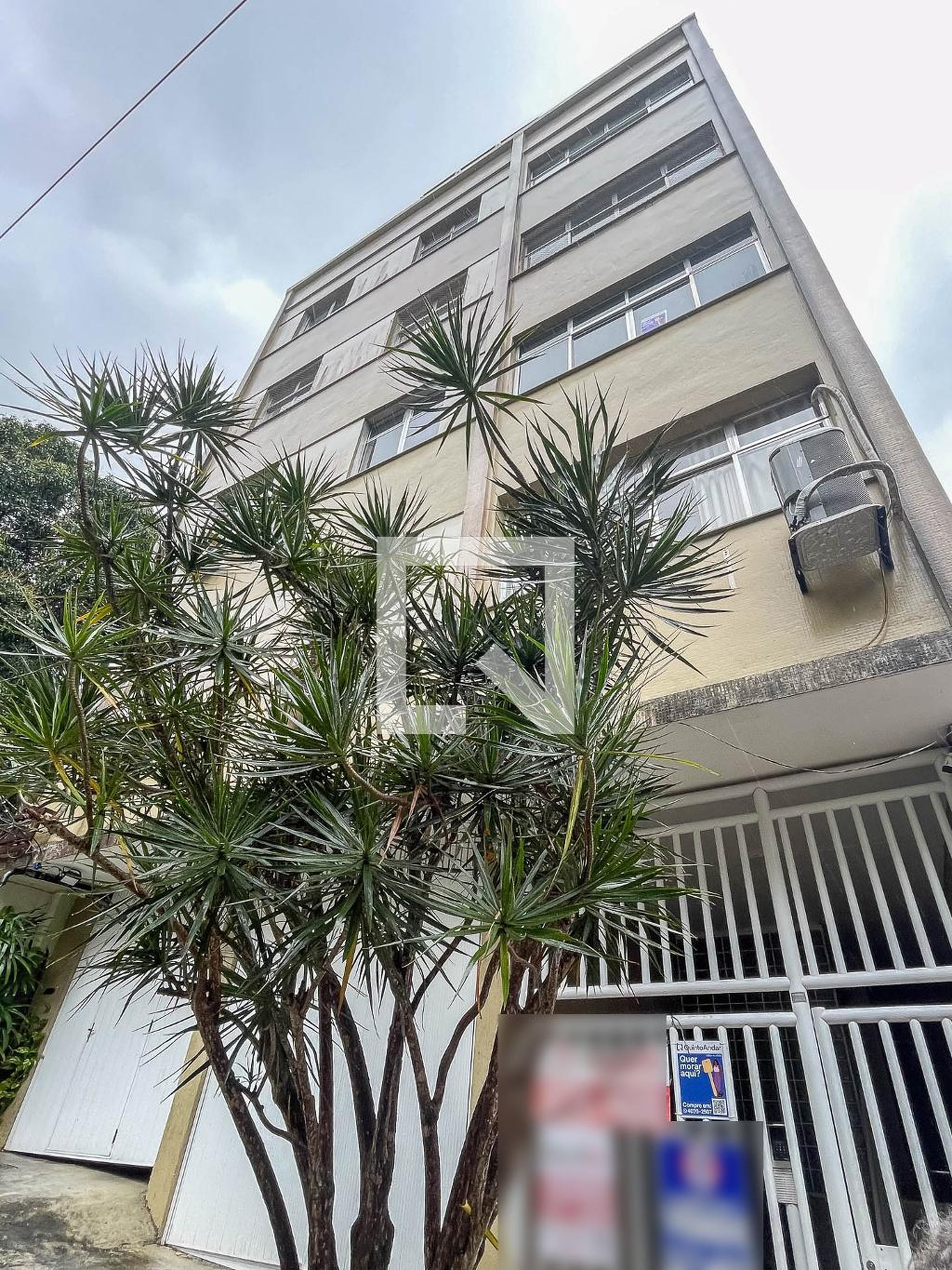 Fachada Condomínio em Rua Rocha Miranda, 20