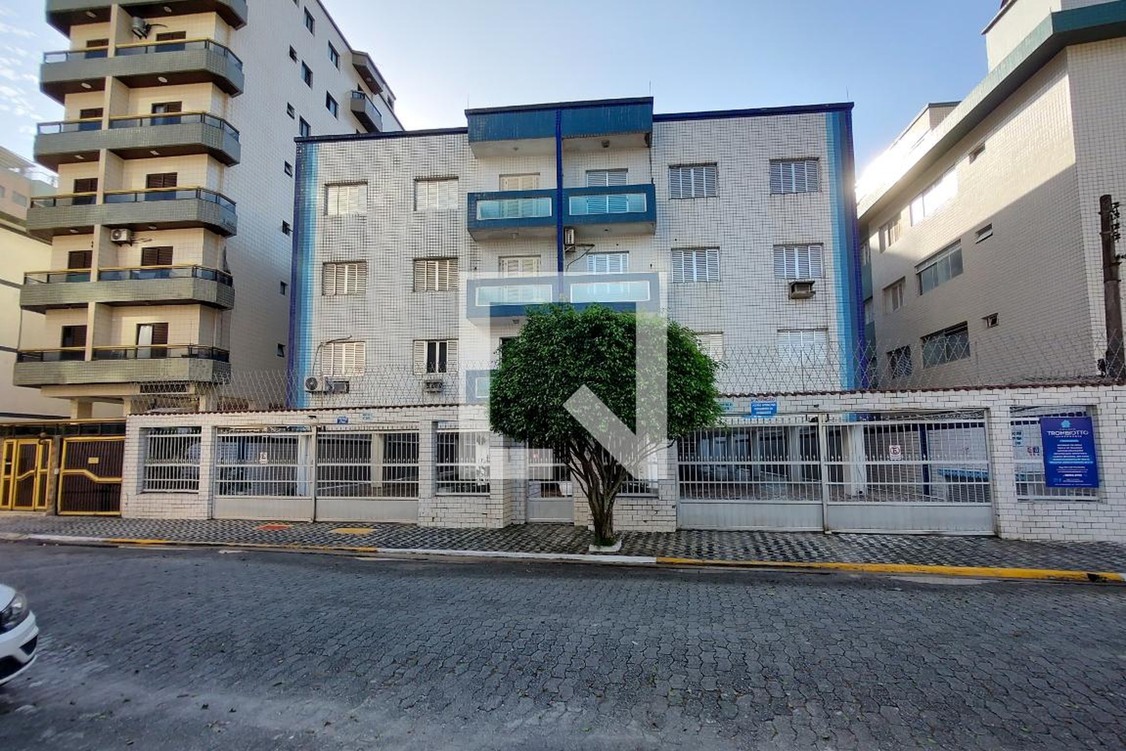 Fachada do Prédio Condomínio Antibes